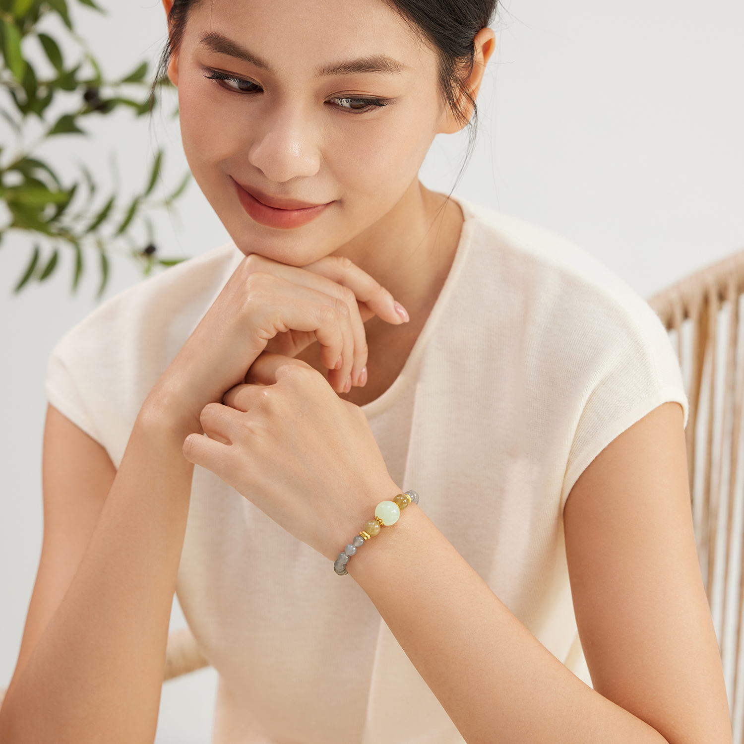 六福珠宝染墨云烟多宝和田玉手串碎金子黄金手链女圆珠FQA0003DS