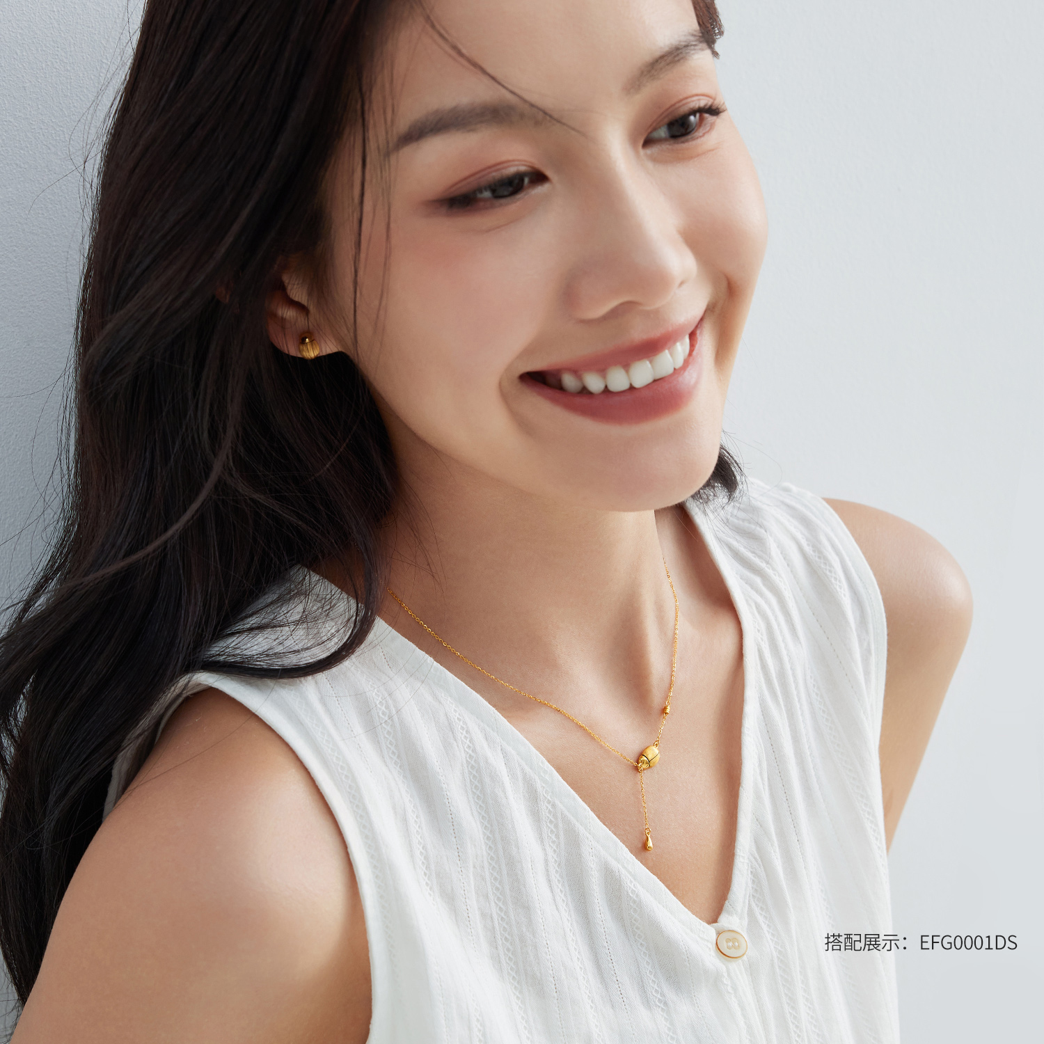 六福珠宝甲壳虫黄金项链电黑手工拉丝流苏水滴链坠计价EFG0002DS