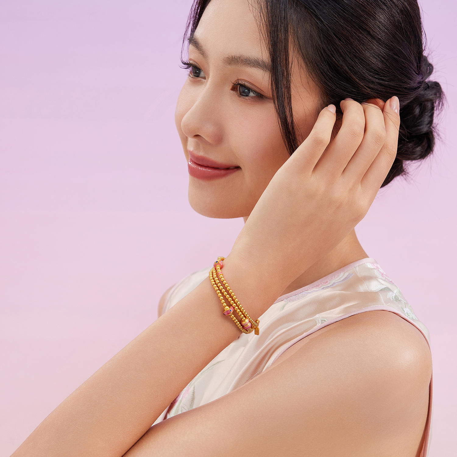 六福珠宝福满传家铃兰花黄金项链鎏彩足金三圈手串计价F63G0080DS赏春【1V1直播看货】