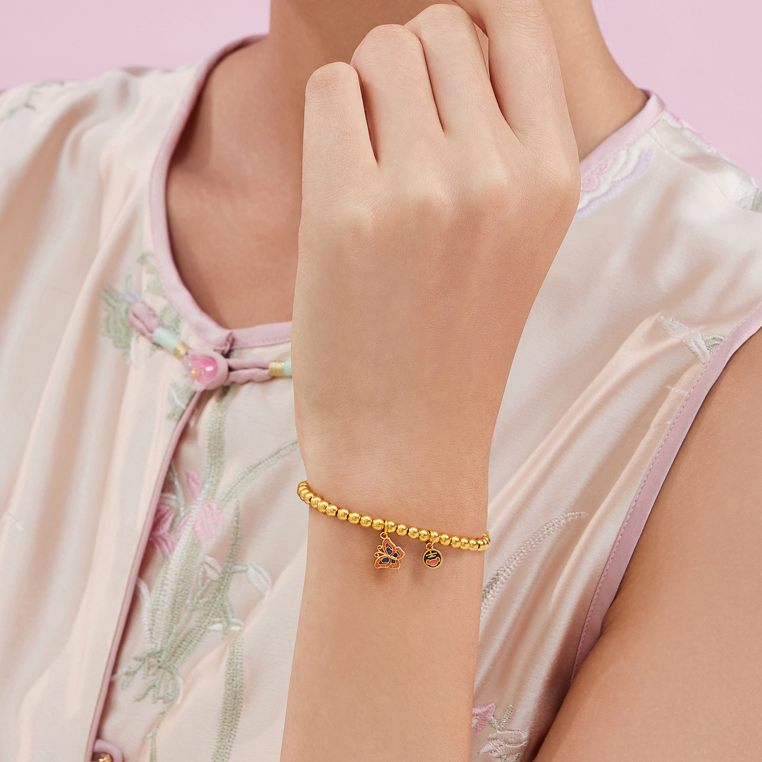 六福珠宝福满传家蓝福蝶黄金手链鎏彩花丝金珠手串计价F63G0084DS赏春【联系客服补货】【1V1直播看货】