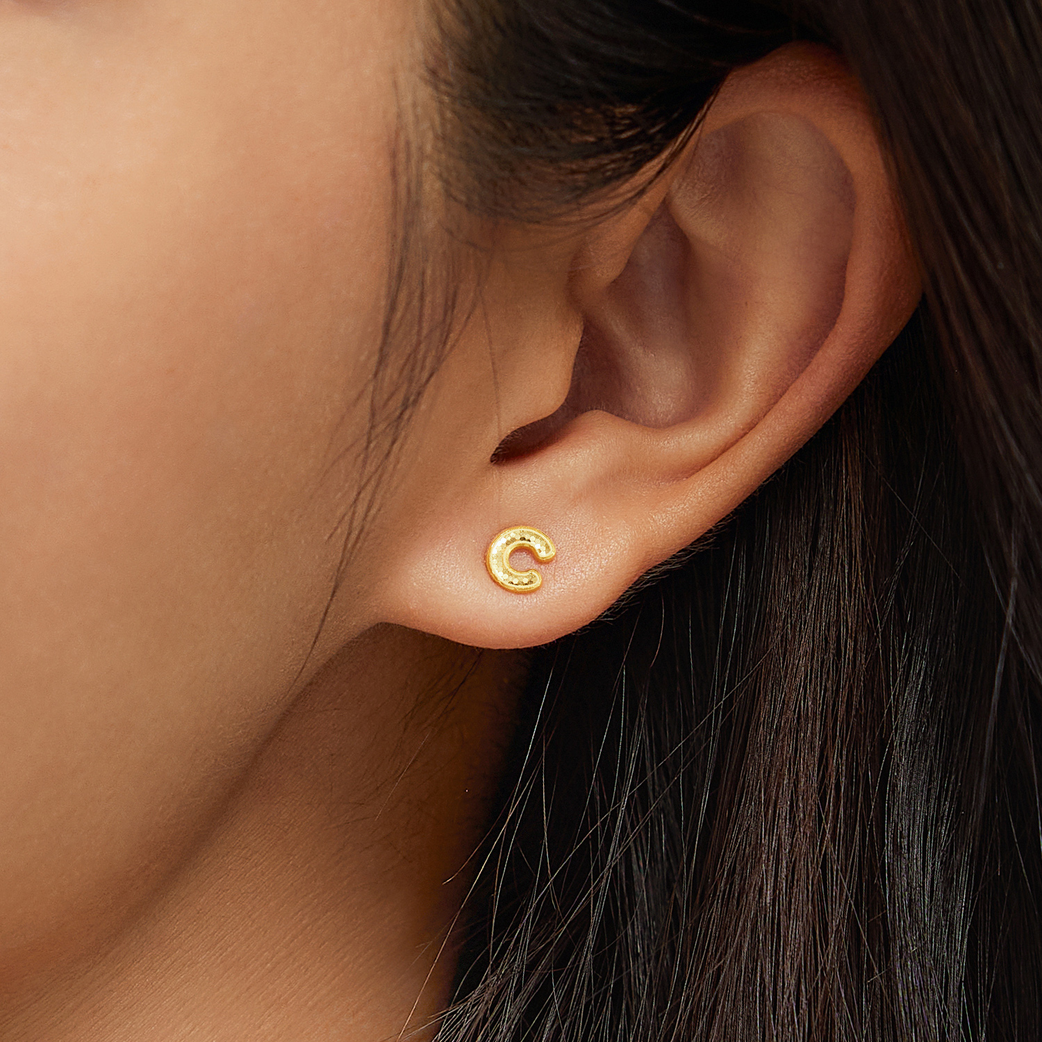 六福珠宝光影金英文字母黄金耳钉耳环女DIY单只足金耳饰GJA0080DS