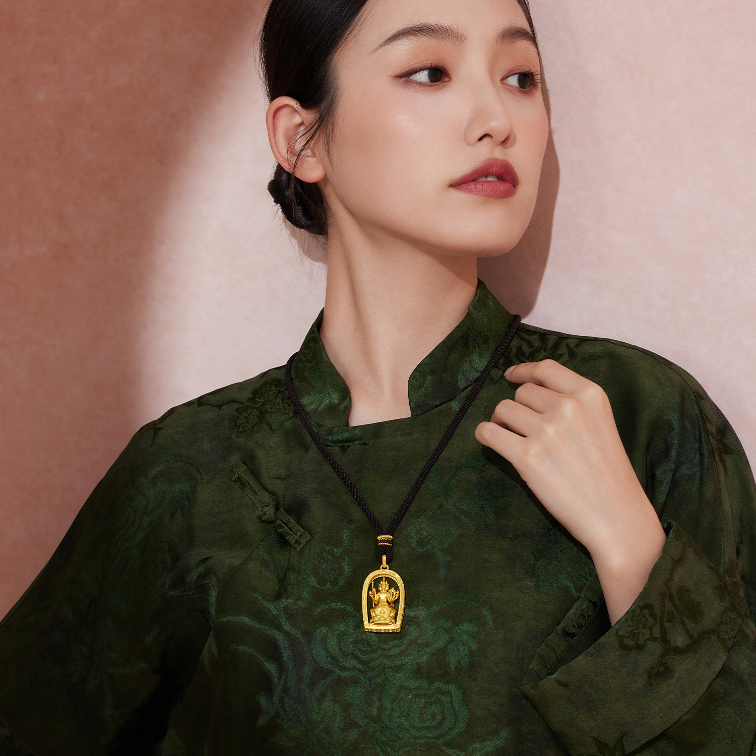 六福珠宝福满传家四面佛造型黄金吊坠男女金佛挂坠计价F63G0106DS【视频看货】