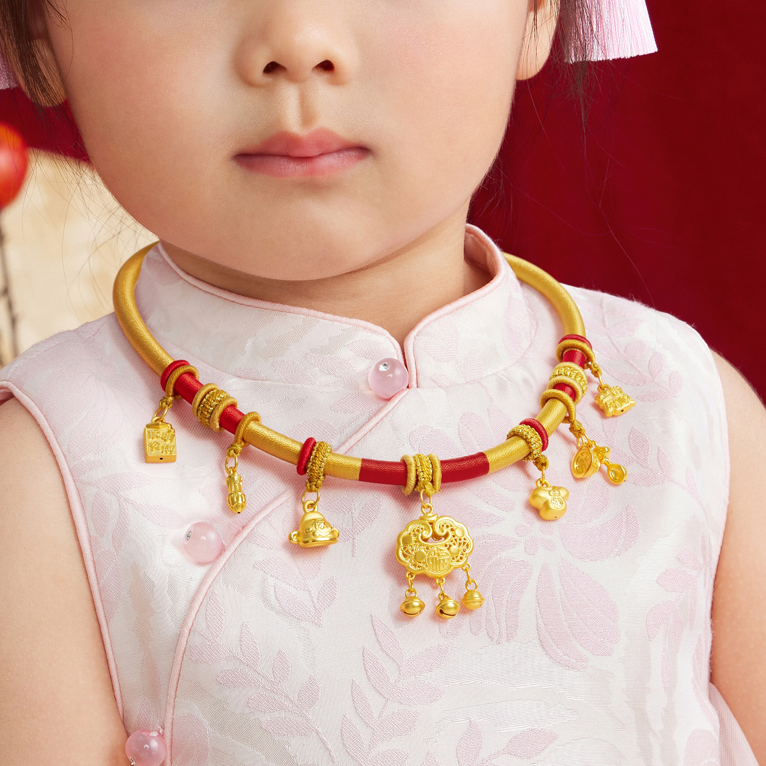 六福珠宝长命锁黄金项圈宝宝金锁包满月礼足金碗筷计价L02G0003DS