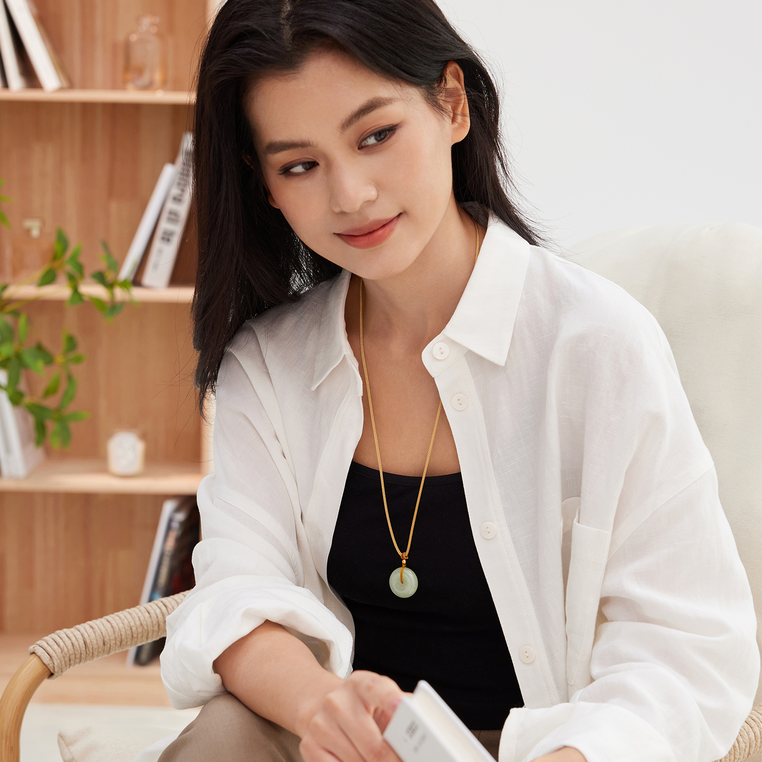 六福珠宝和田玉平安扣黄金金珠项链日常款玉石吊坠玉坠L74A0009DS