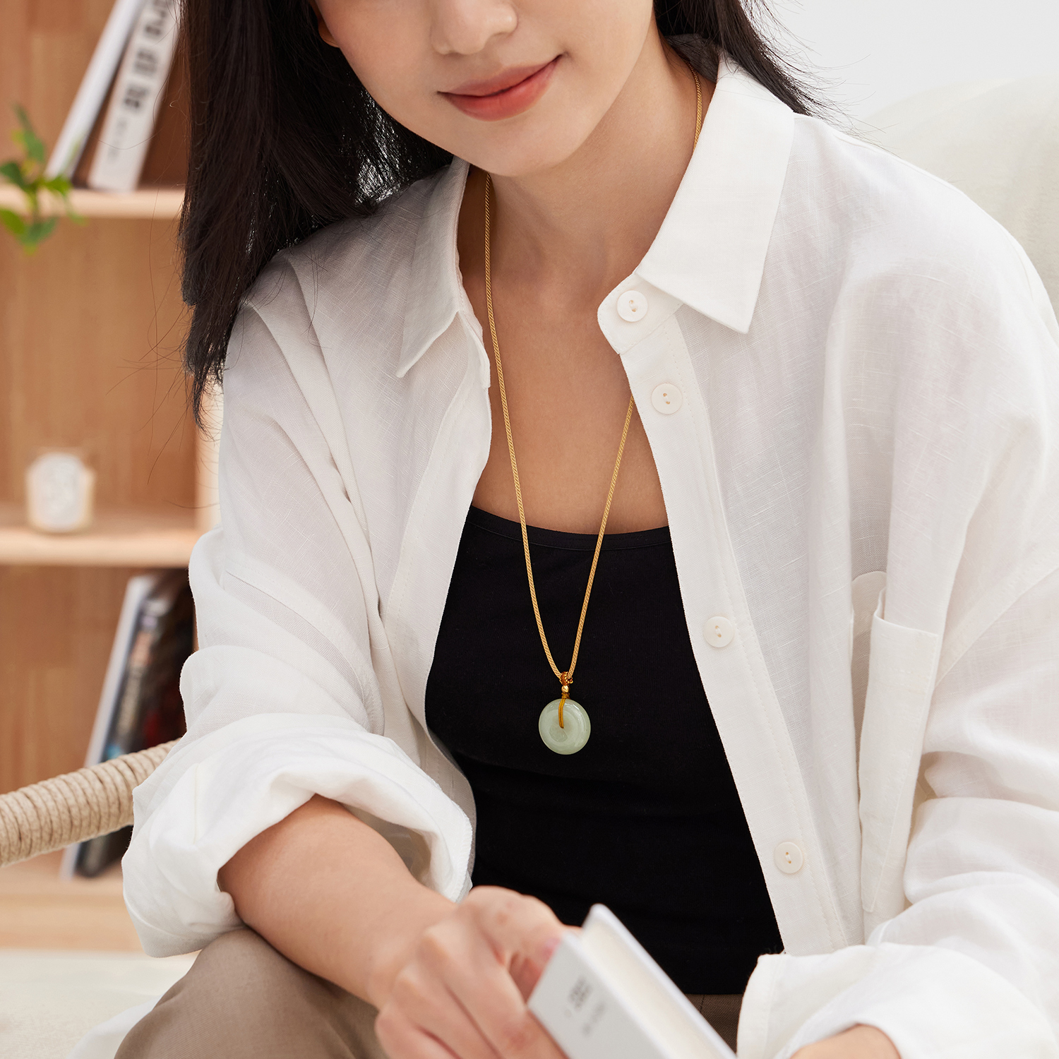 六福珠宝和田玉平安扣黄金金珠项链日常款玉石吊坠玉坠L74A0009DS