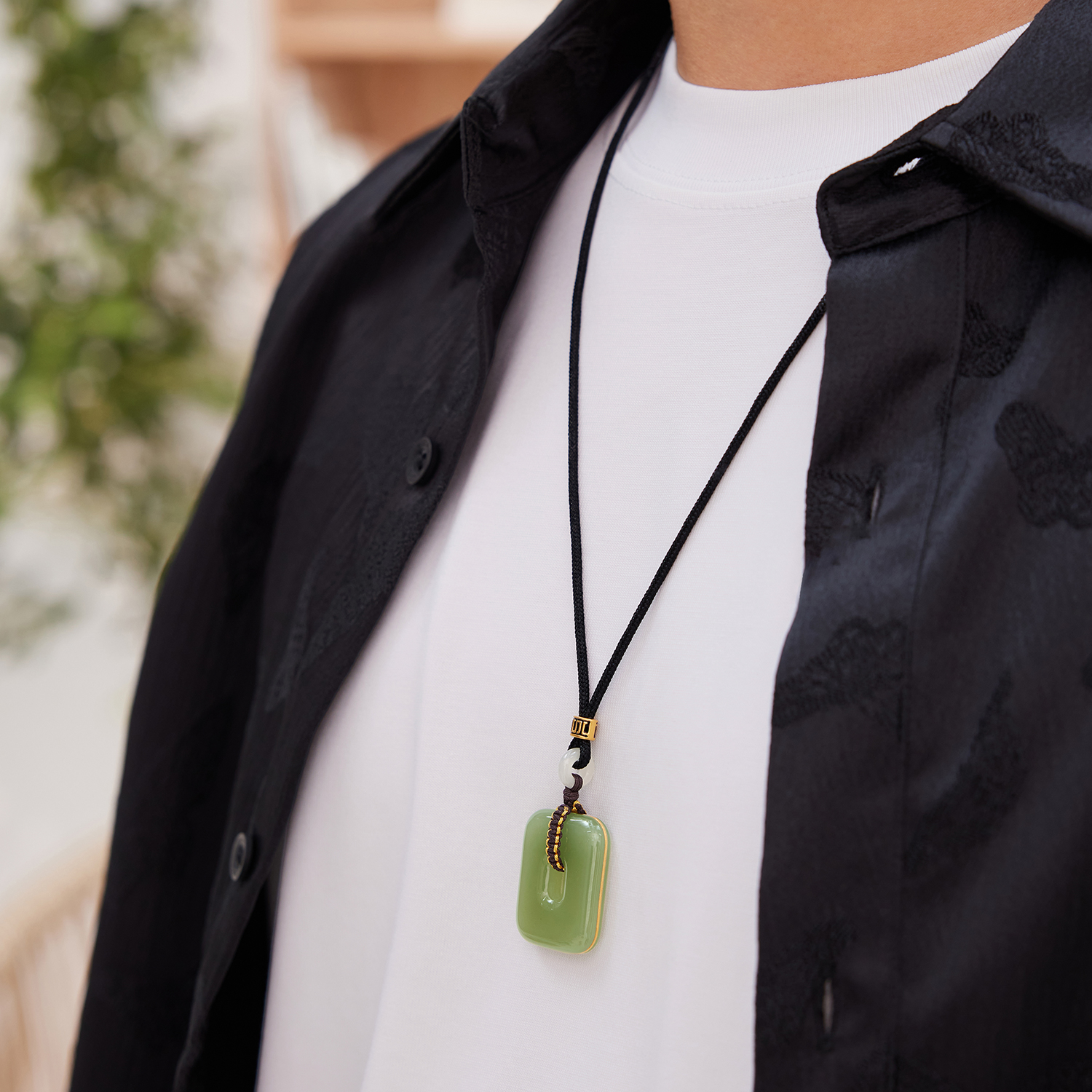 六福珠宝方形和田玉黄金项链吊坠男士款玉石镶金线玉坠L74A0011DS