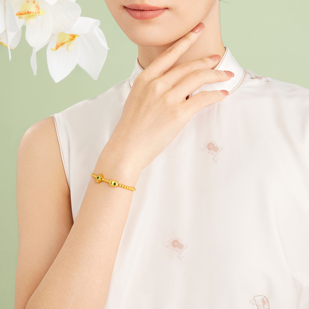 六福珠宝葫芦花丝黄金手链镶翡翠女足金珠子计价013596BA【视频看货】