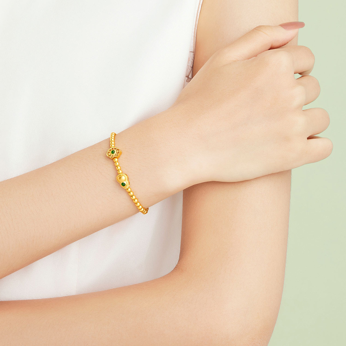 六福珠宝葫芦花丝黄金手链镶翡翠女足金珠子计价013596BA【视频看货】