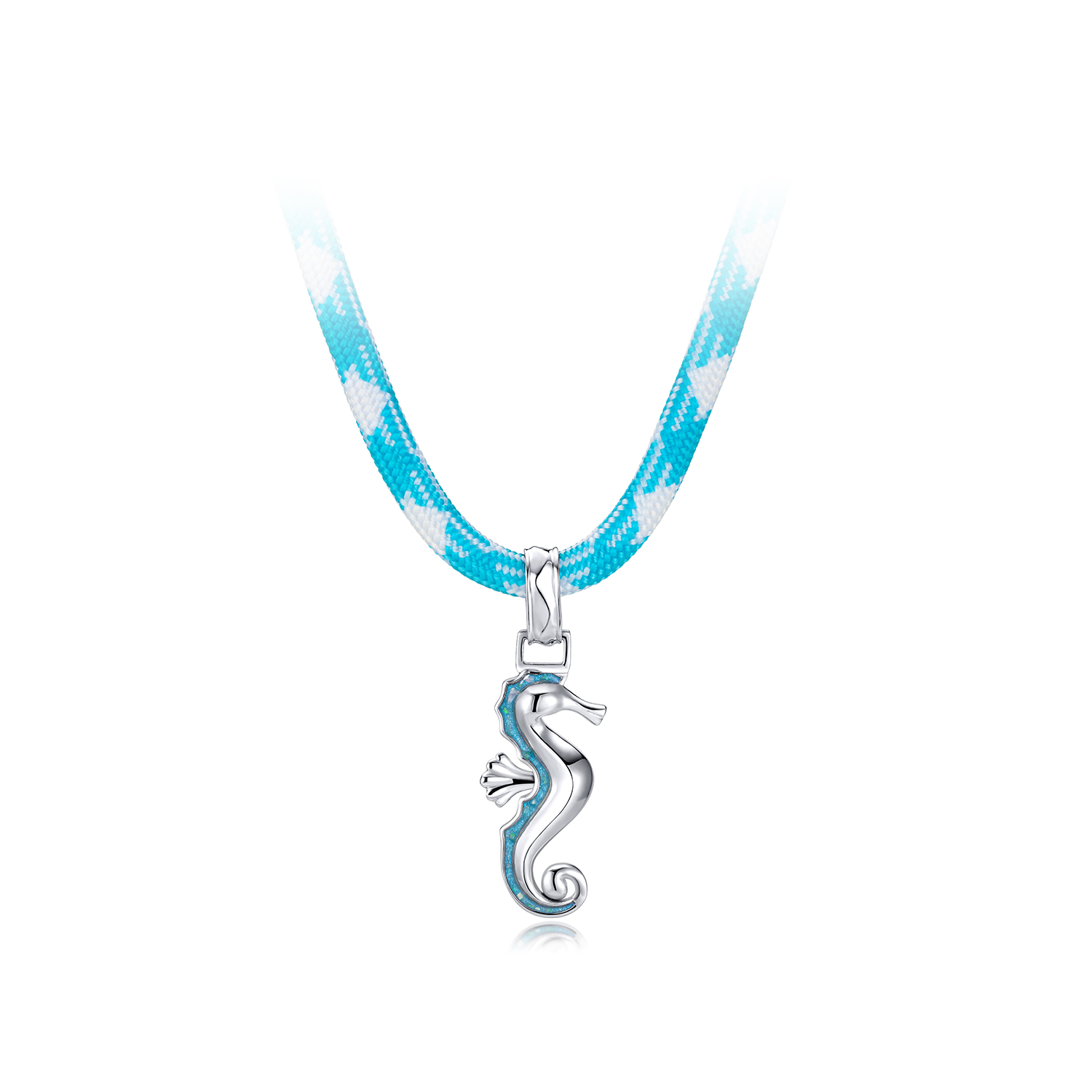 六福珠宝海洋海马铂金吊坠铂950男女款鎏彩白金挂坠彩绳GJT0022DS