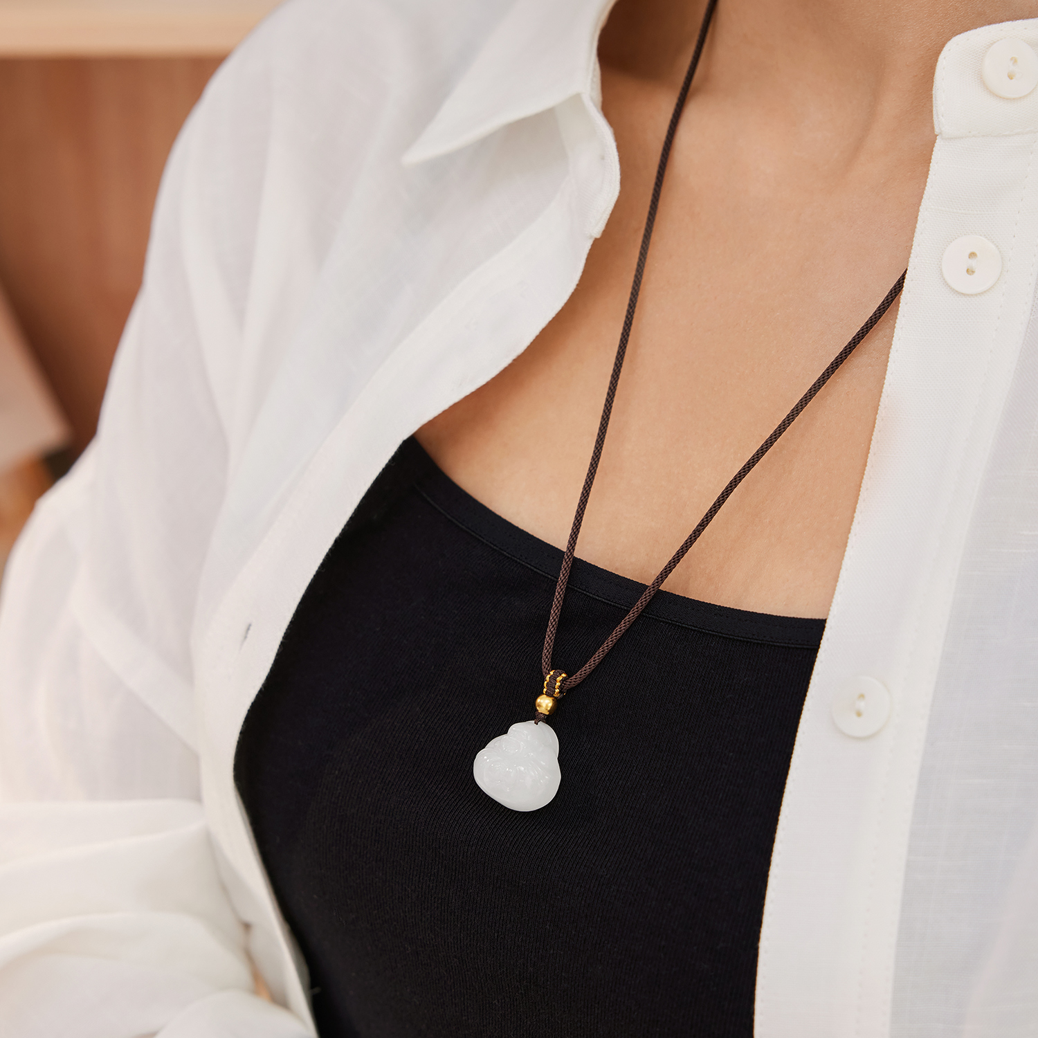 六福珠宝抱抱佛和田玉吊坠黄金金珠项链女日常玉佛玉坠G31A0006DS