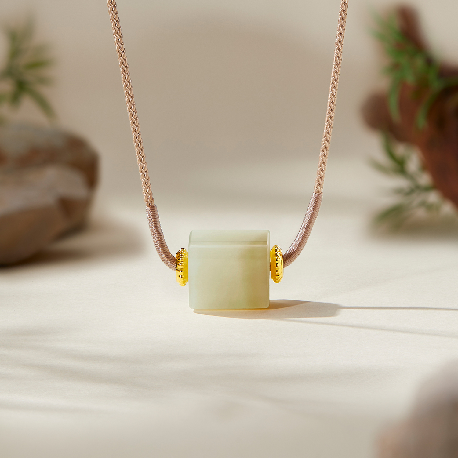 六福珠宝小方糖和田玉项链黄金隔片女玉髓圆珠国风编绳L74A0025DS