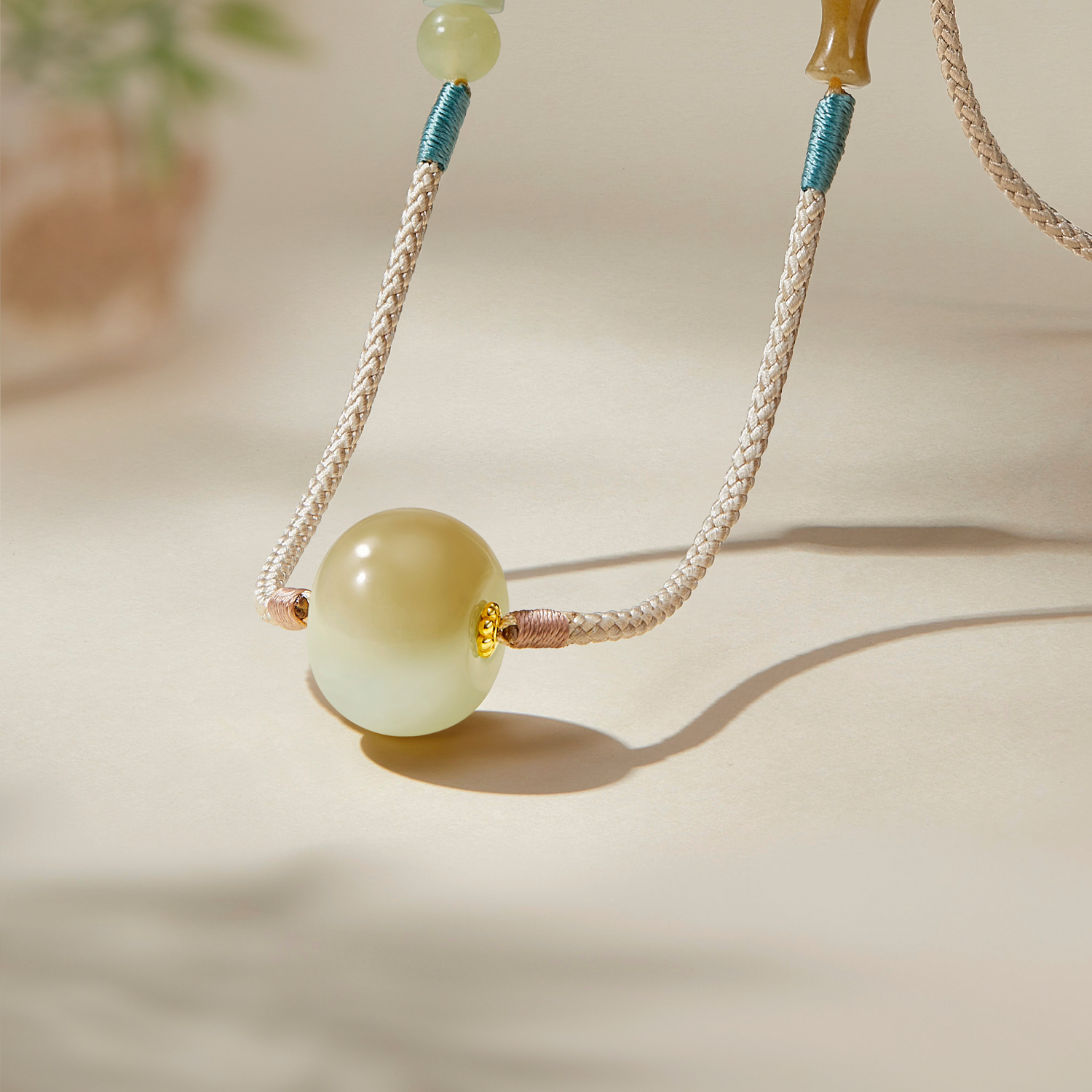 六福珠宝算盘珠和田玉项链黄金隔片女玉石圆珠国风编绳L74A0024DS