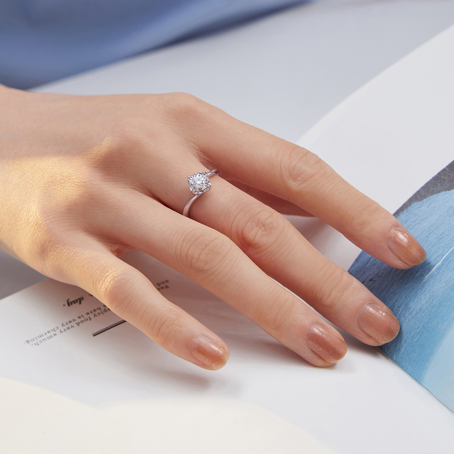 六福珠宝爱很美心星18k金钻石戒指结婚求婚钻戒女款婚嫁定价LB33061