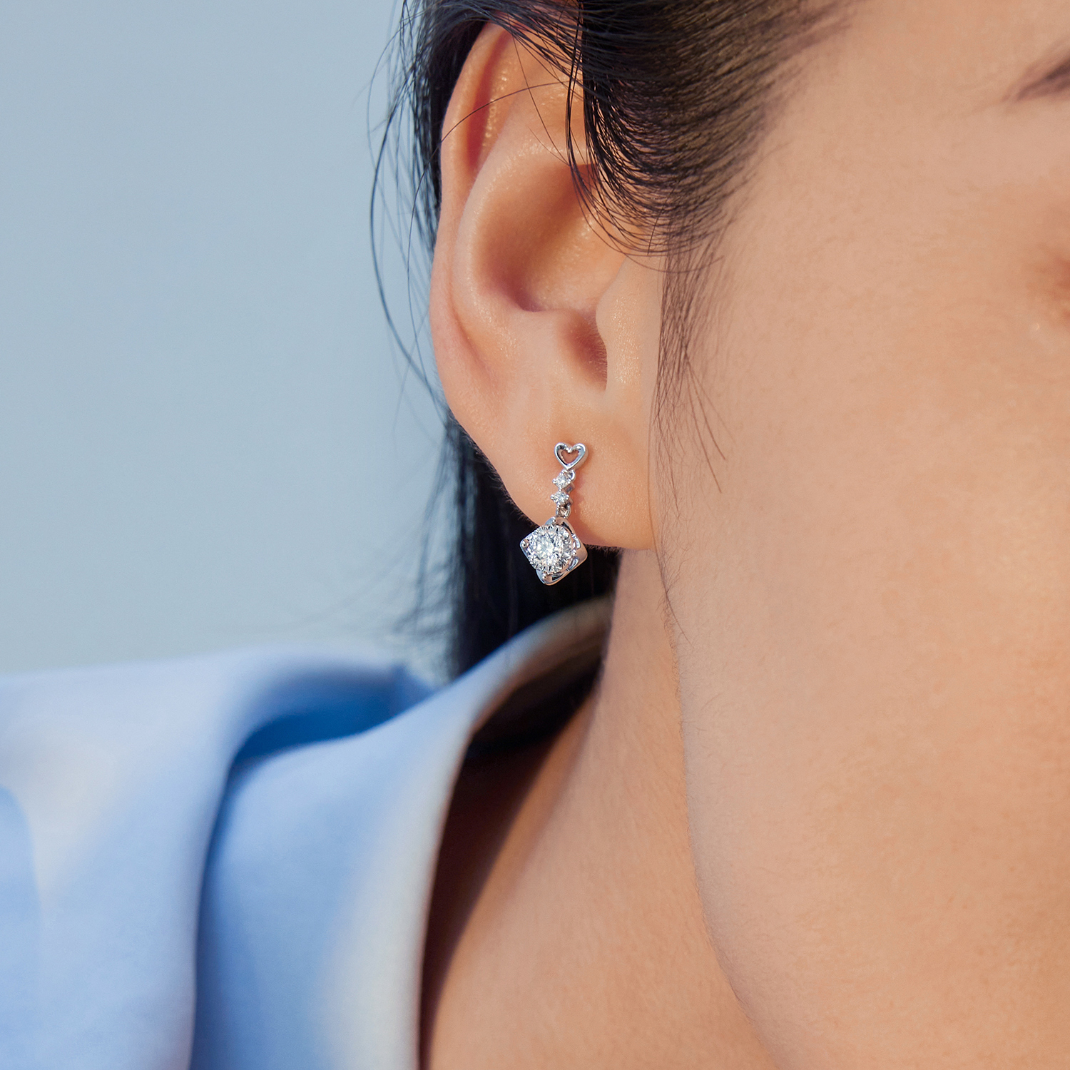 六福珠宝爱很美系列心星18K金钻石耳环耳钉送礼定价LB33129【联系客服补货】