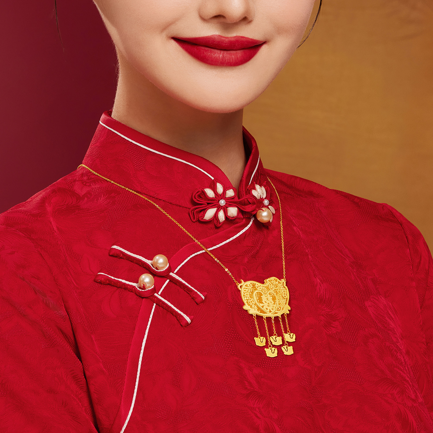 六福珠宝光影金诸事皆囍黄金项链5G实心金猪牌婚嫁礼计价020953NA【视频看货】