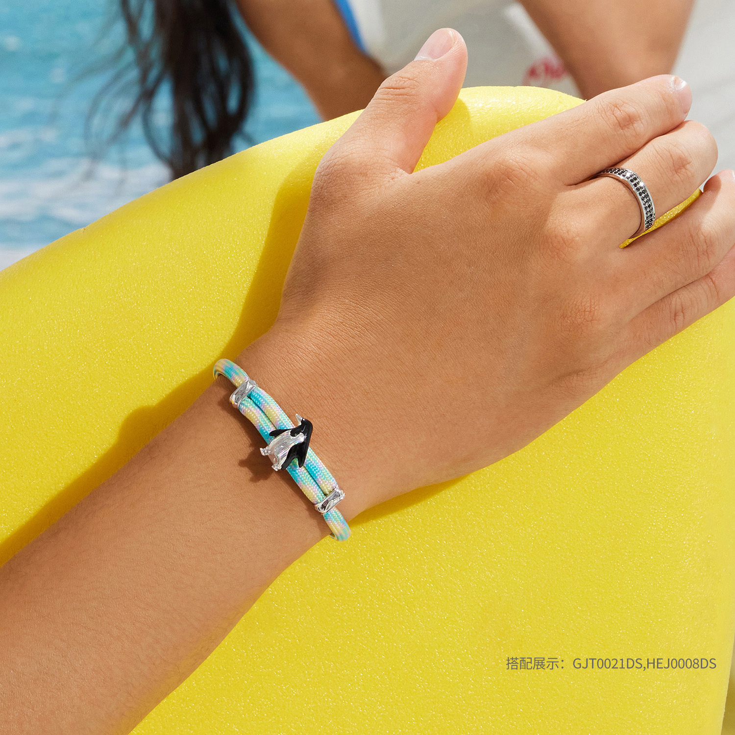 六福珠宝海洋企鹅铂金手链铂950男女款七彩拉丝白金手绳GJT0021DS