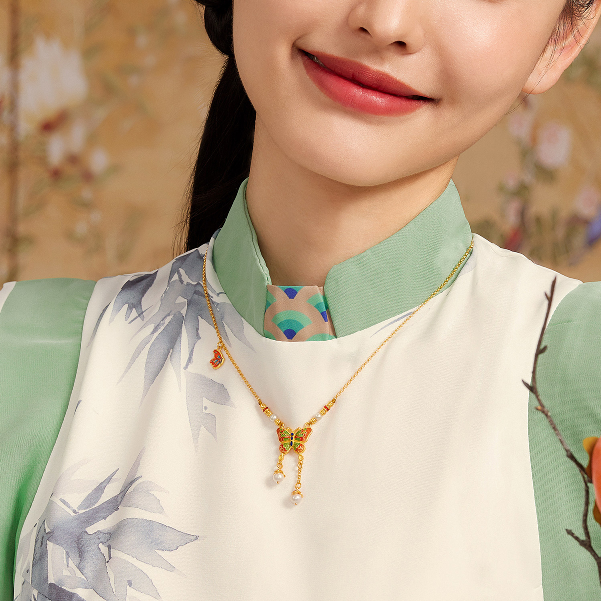 六福珠宝福满传家蝴蝶黄金项链女款流苏珍珠首饰计价F63TBGN0049【联系客服补货】【视频看货】