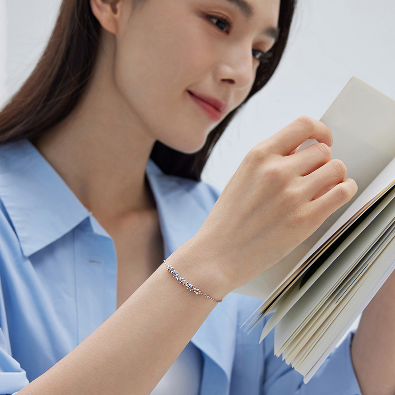 六福珠宝烂漫星河铂金手链铂950女款闪耀白金串珠计价L19P0010DS