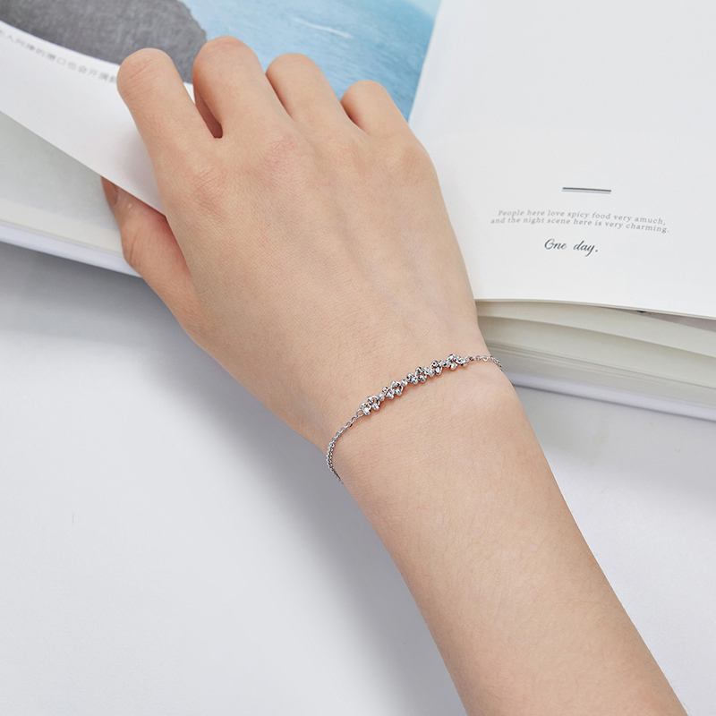 六福珠宝烂漫星河铂金手链铂950女款闪耀白金串珠计价L19P0010DS