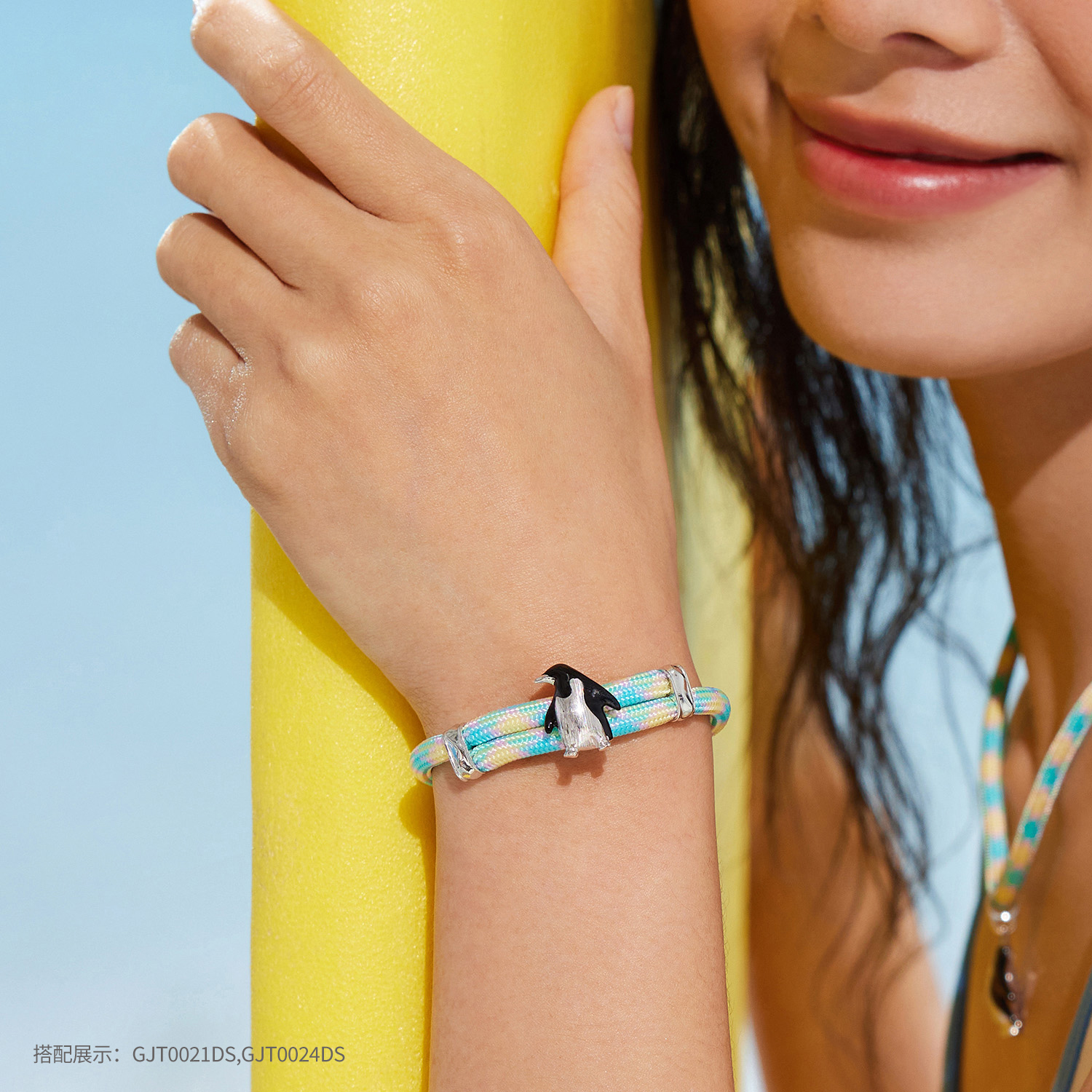 六福珠宝海洋企鹅铂金手链铂950男女款七彩拉丝白金手绳GJT0021DS