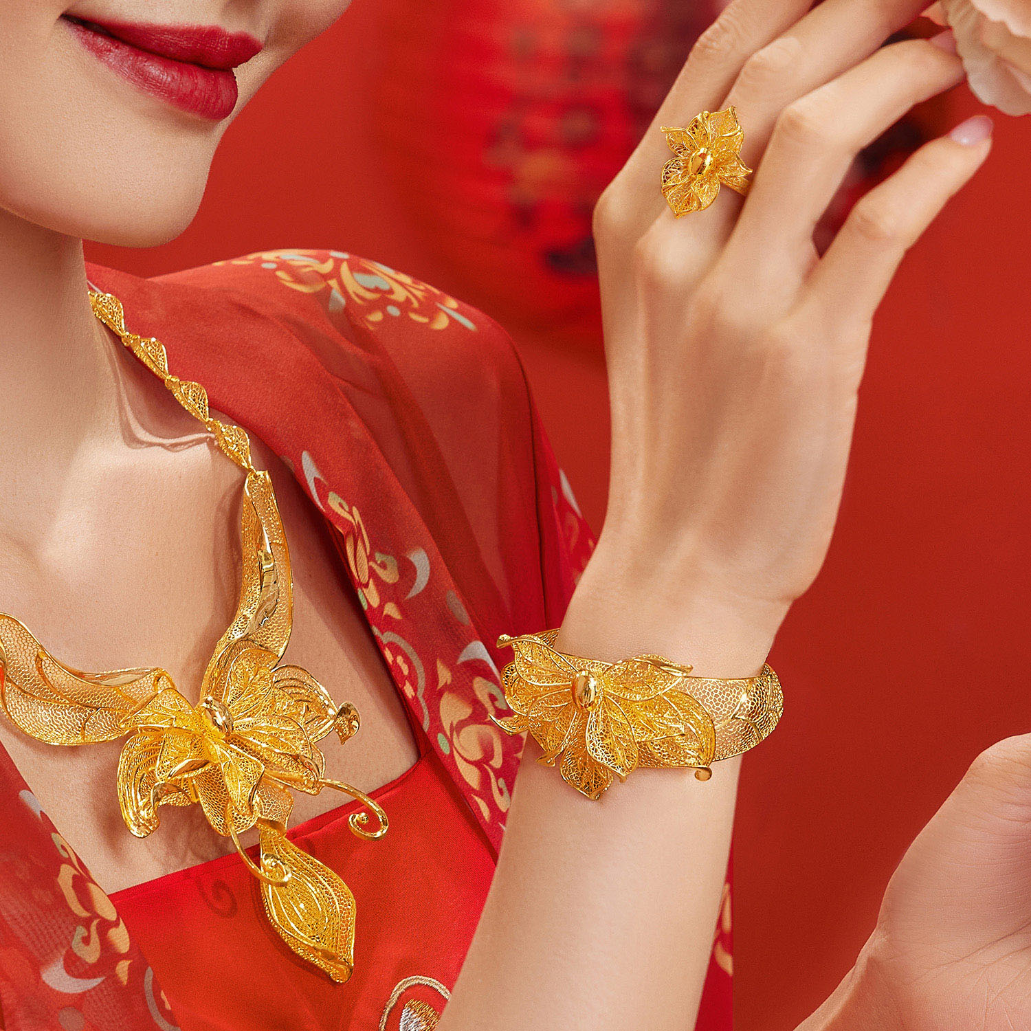 六福珠宝囍爱系列金桂囍事黄金手镯女款结婚三金首饰计价021838AA【1V1直播看货】