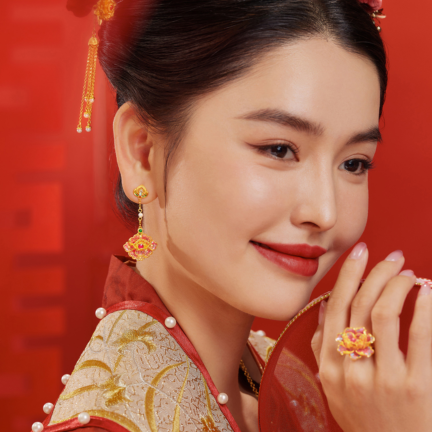 六福珠宝福满传家臻美华章黄金耳钉手工点螺牡丹花计价L17G0006DS【联系客服补货】【视频看货】