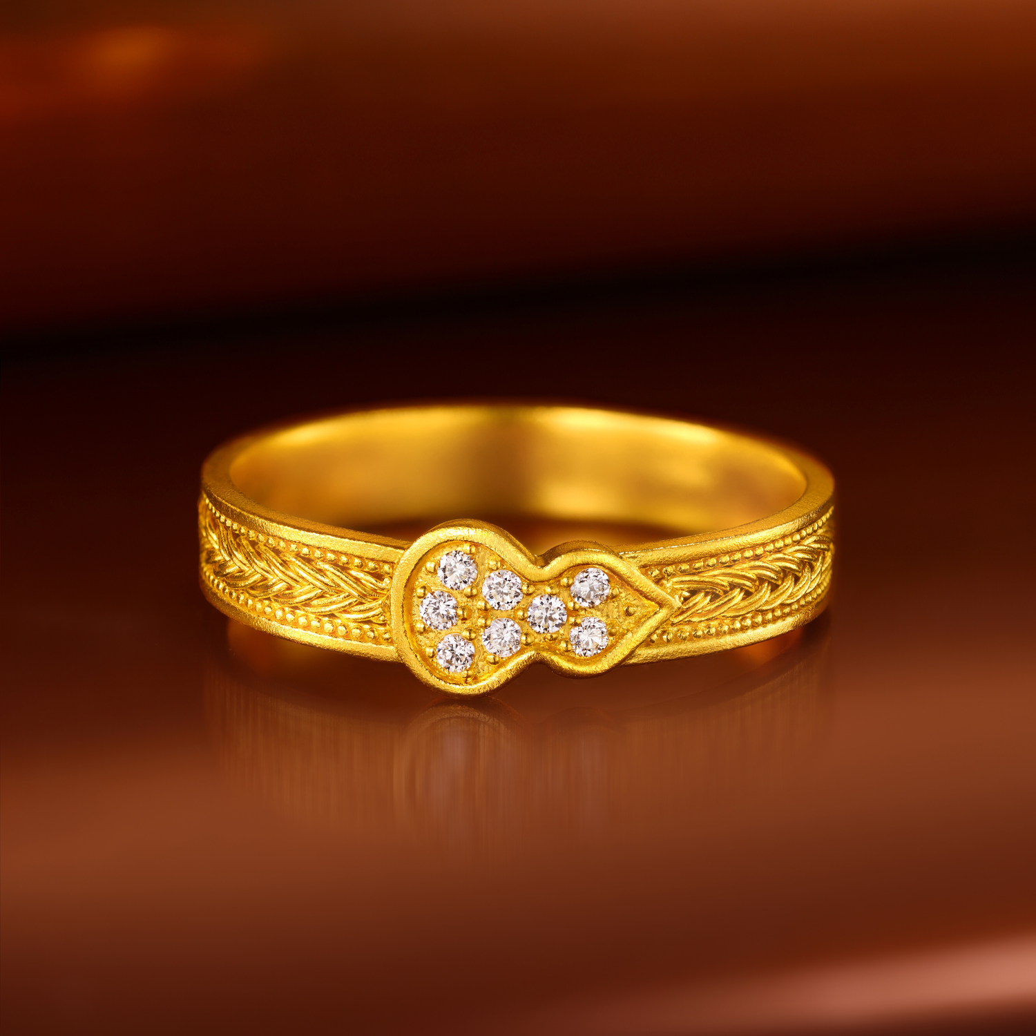 六福珠宝福满传家幸福满满黄金戒指女款钻石金葫芦实心FXA0010DS母亲