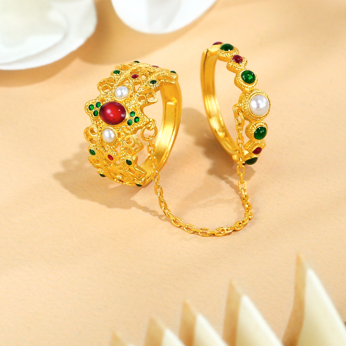 六福珠宝福满传家双圈黄金戒指镶珍珠女鎏彩工艺计价G39TBGR0014【联系客服补货】【视频看货】