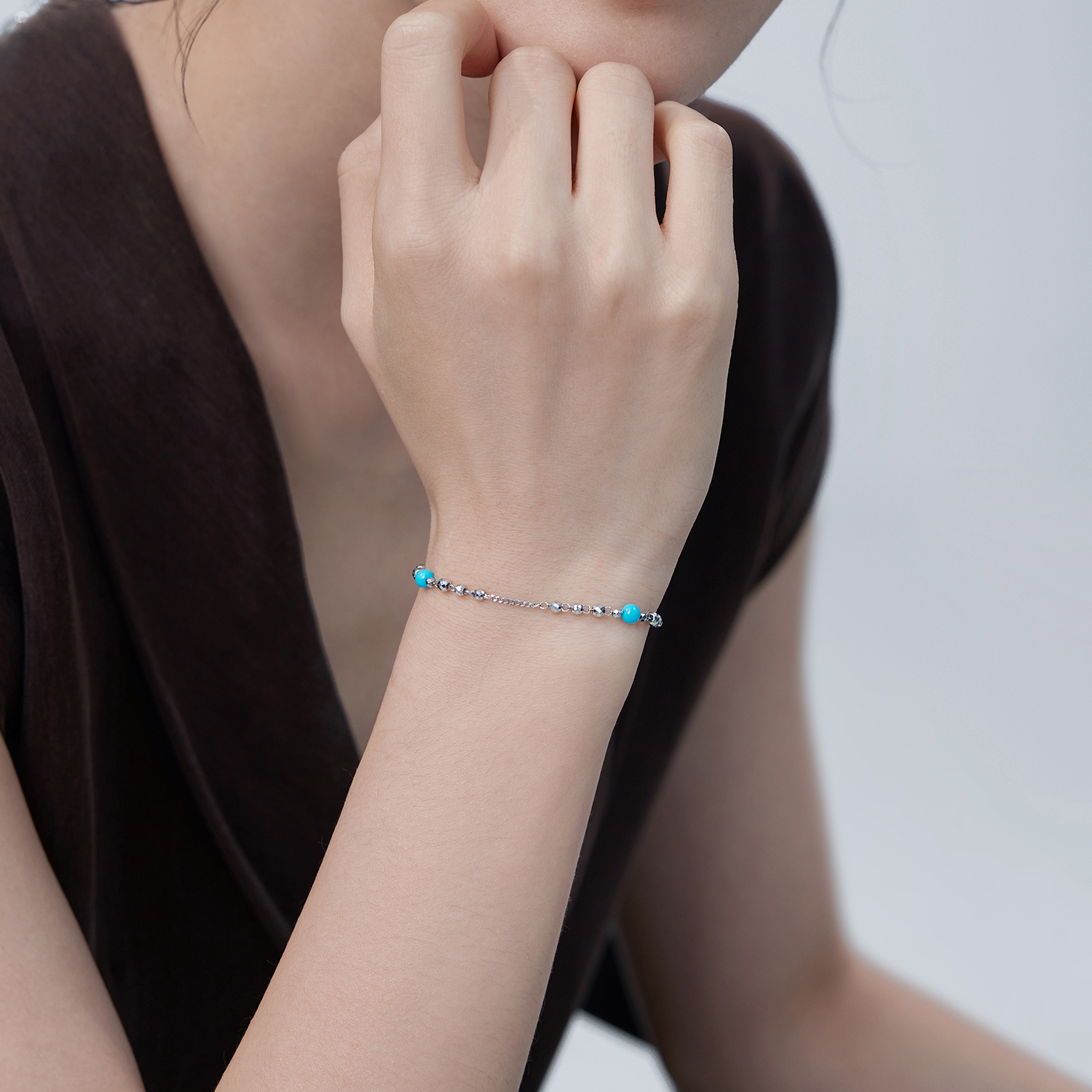 六福珠宝星河璀璨铂金手链铂950绿松石白金蹦迪珠计价G07P0021DS