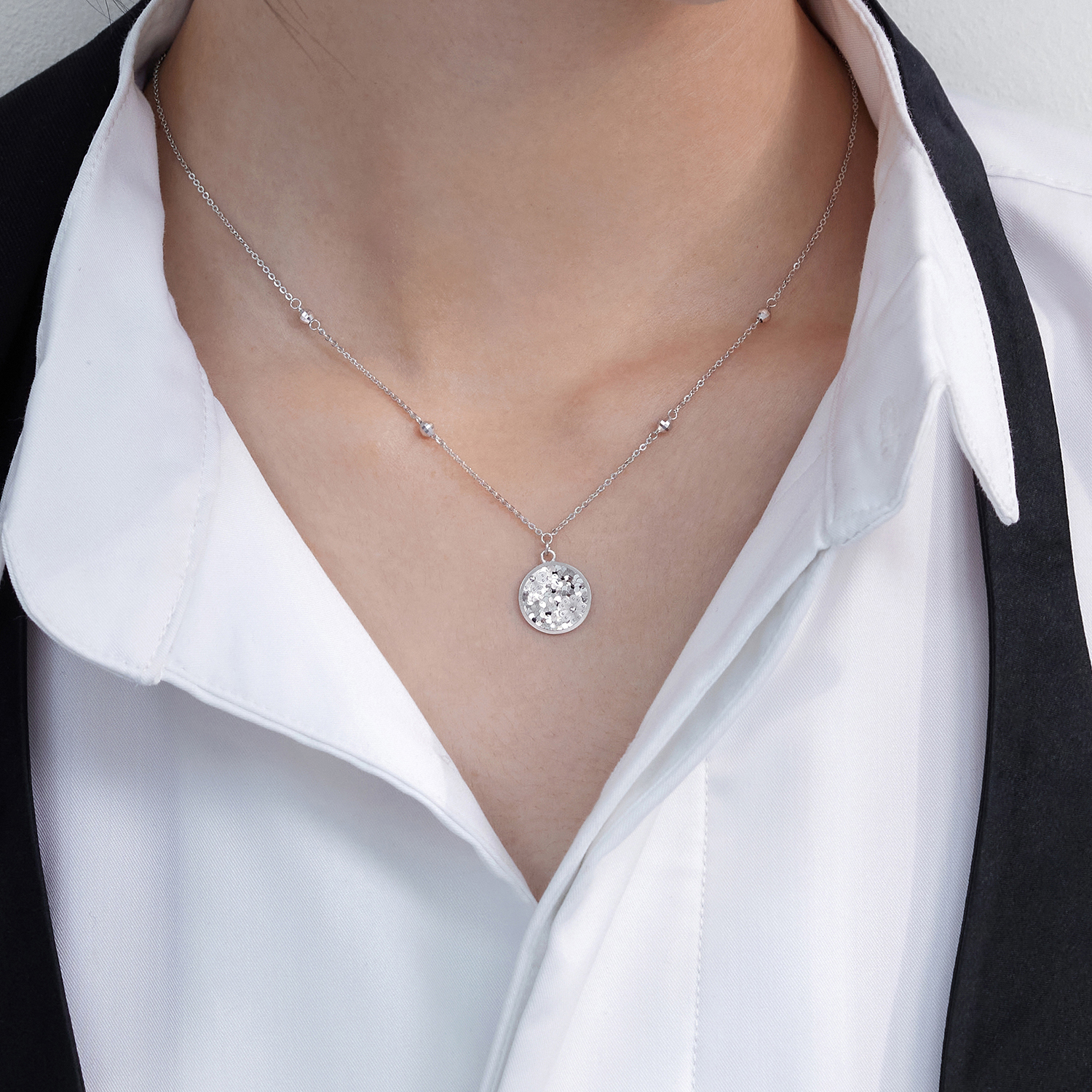 六福珠宝樱花铂金项链铂950女款碎碎冰白金吊坠计价L04P0021DS