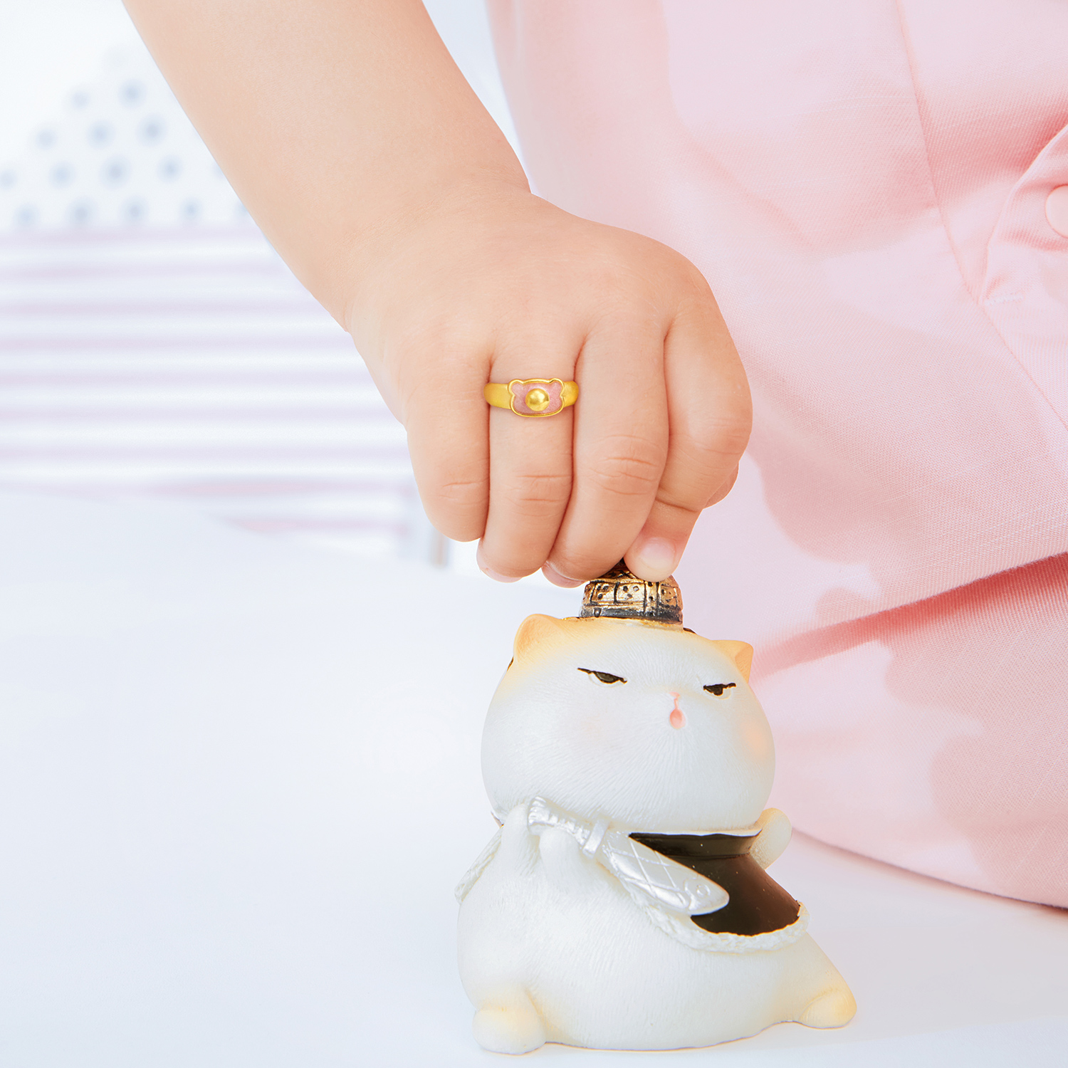 六福珠宝童趣宝宝黄金戒指儿童鎏彩马生肖满月周岁礼物L11A0009DS