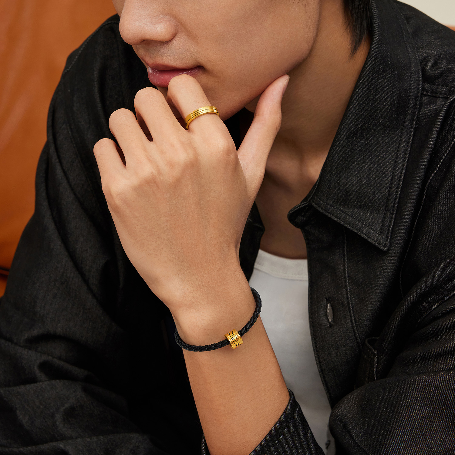 六福珠宝马年生肖马黄金足金电黑工艺转运珠男女情侣款HEA0007DS