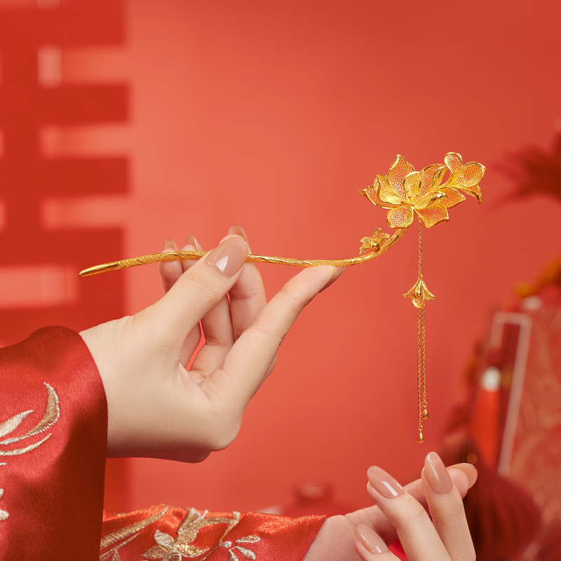 六福珠宝玉兰花开黄金发簪流苏金簪子头饰婚嫁礼计价F58TBGH0004【联系客服补货】