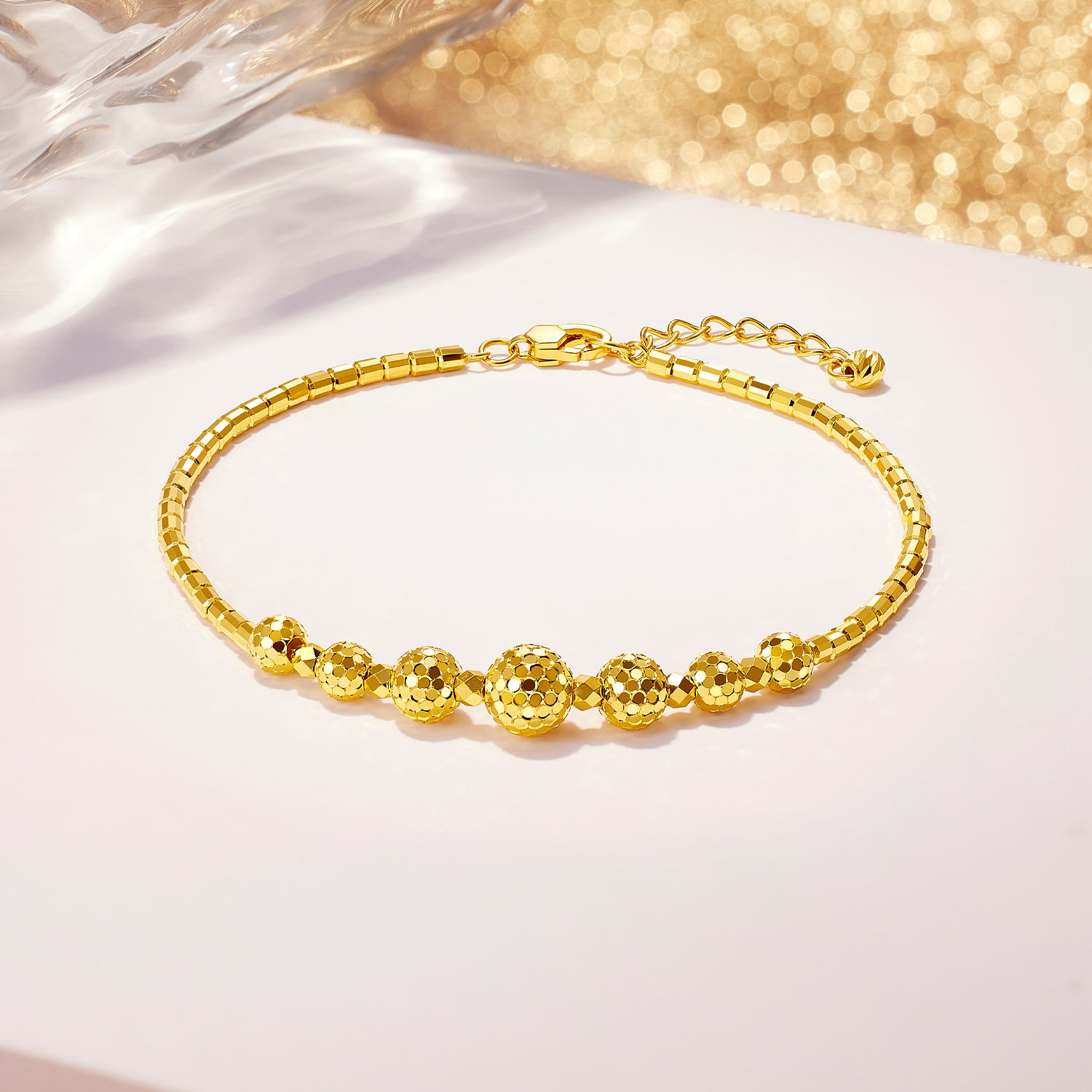 【店庆特惠】六福珠宝光影金蹦迪珠黄金手链女小方珠手串蜂巢纹计价GJG0199DS