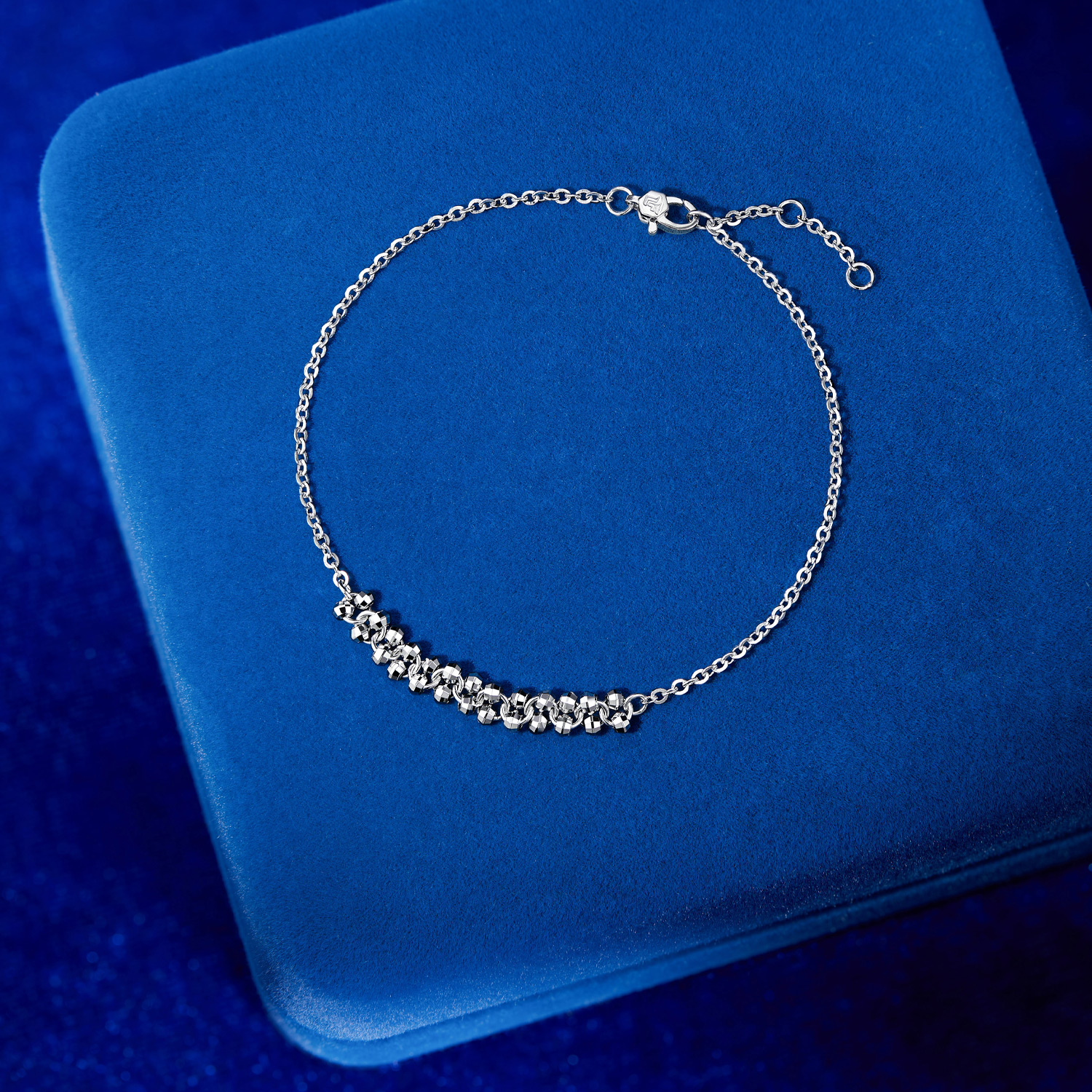 六福珠宝烂漫星河铂金手链铂950女款闪耀白金串珠计价L19P0010DS