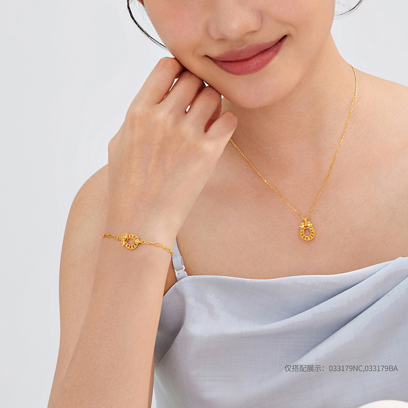 【成毅同款】六福珠宝冰·钻马蹄黄金手链女炫彩马年生肖033179BA