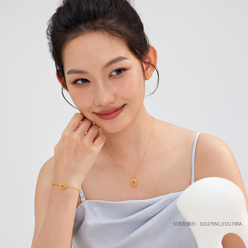 【成毅同款】六福珠宝冰·钻马蹄黄金手链女炫彩马年生肖033179BA