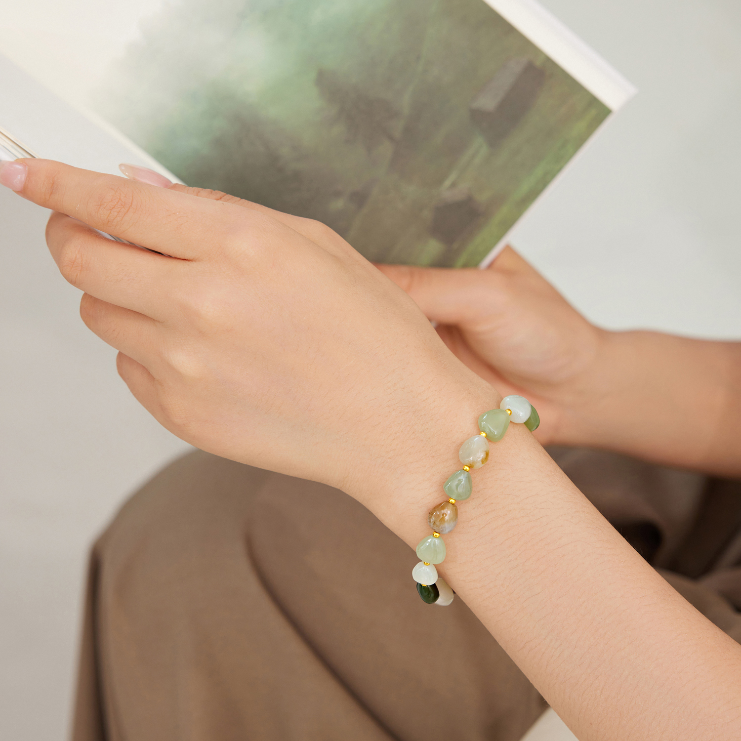 六福珠宝多宝和田玉黄金手链女多彩桃心形玉石金珠手串FQA0005DS