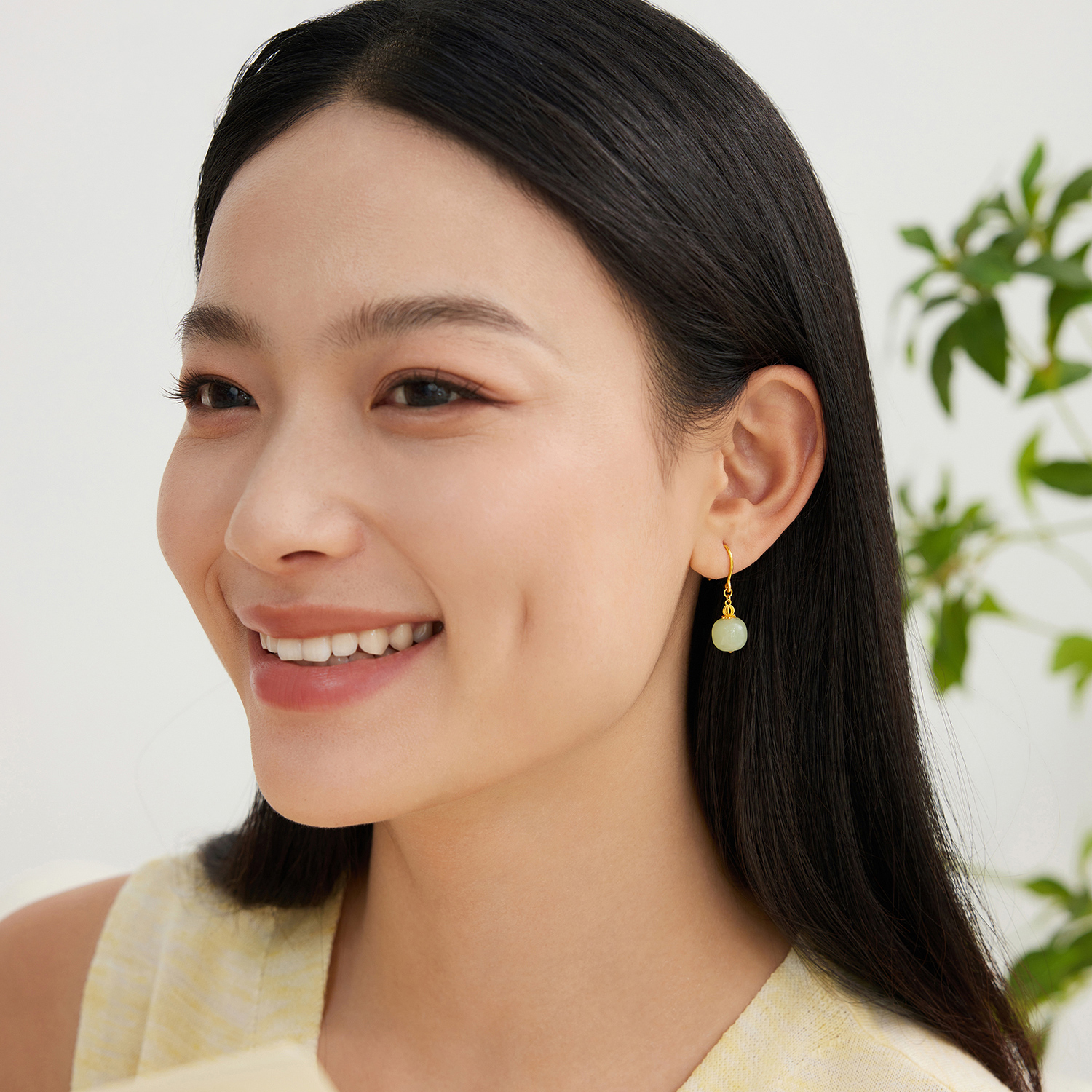 六福珠宝小灯笼老型珠黄金耳环耳钉女款和田玉足金耳饰FQA0006DS