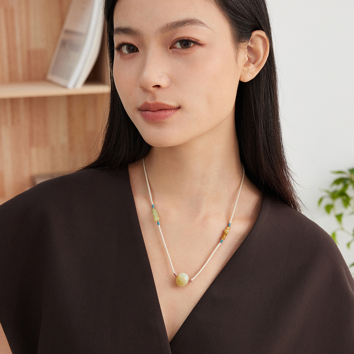 六福珠宝算盘珠和田玉项链黄金隔片女玉石圆珠国风编绳L74A0024DS