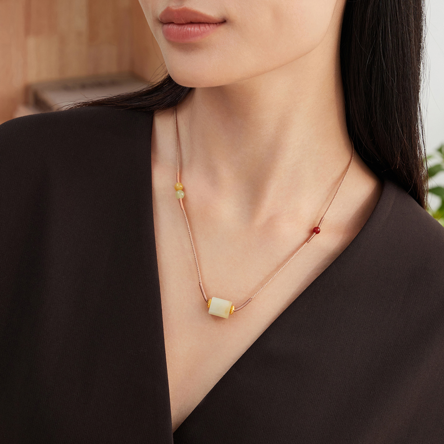 六福珠宝小方糖和田玉项链黄金隔片女玉髓圆珠国风编绳L74A0025DS