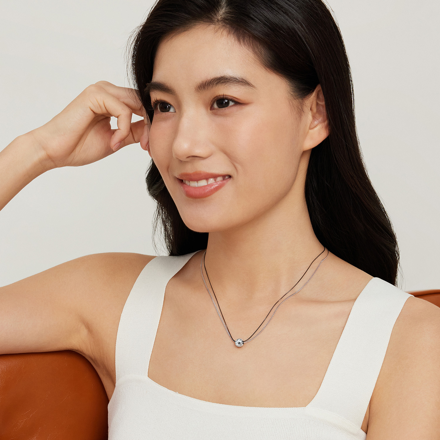 六福珠宝闪耀灯球铂金项链铂950电黑双层白金蛇骨链计价GJP0034DS