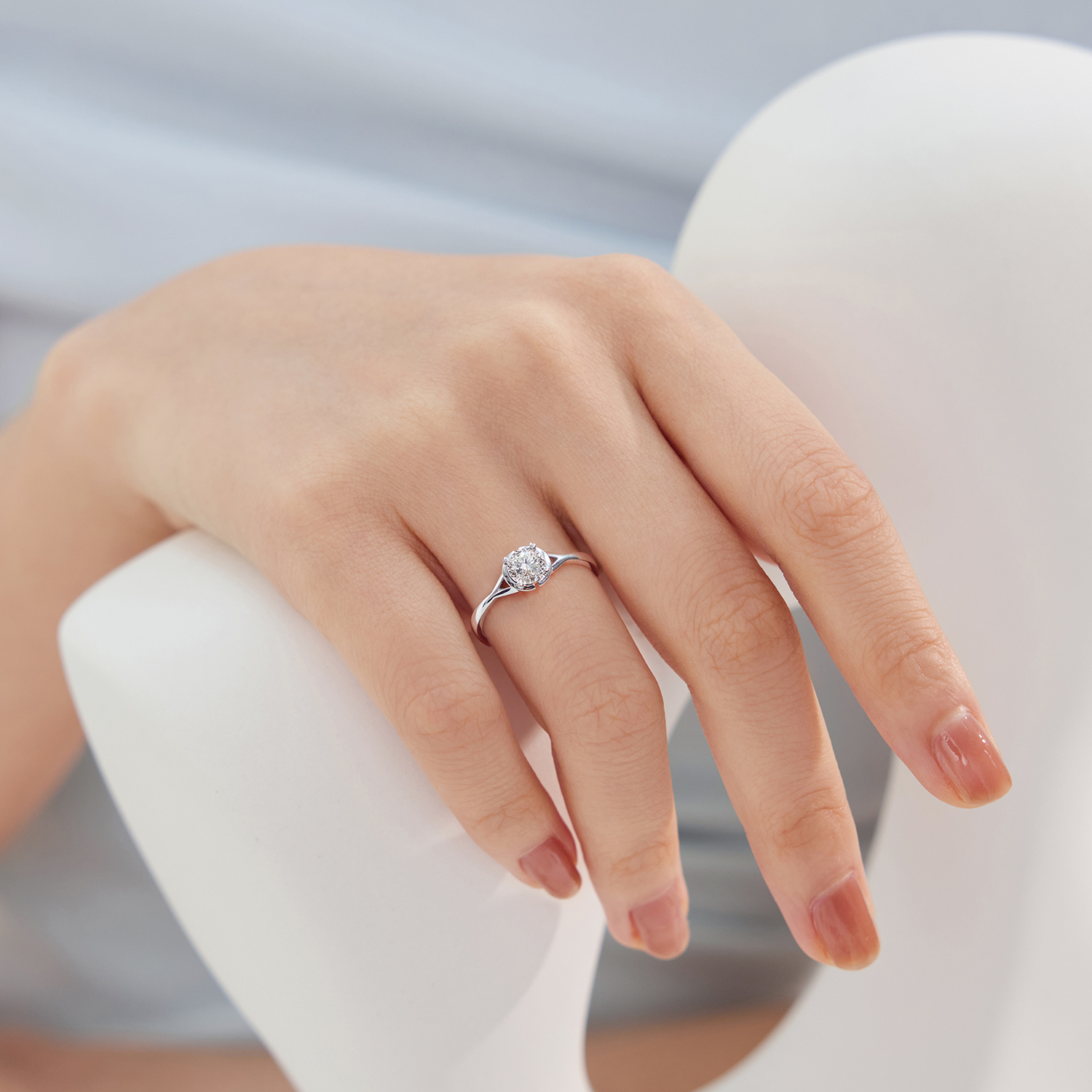 【成毅同款】【成毅同款】六福珠宝爱很美闪耀之爱钻石戒指女18k金钻戒LB34975【1V1直播看货】