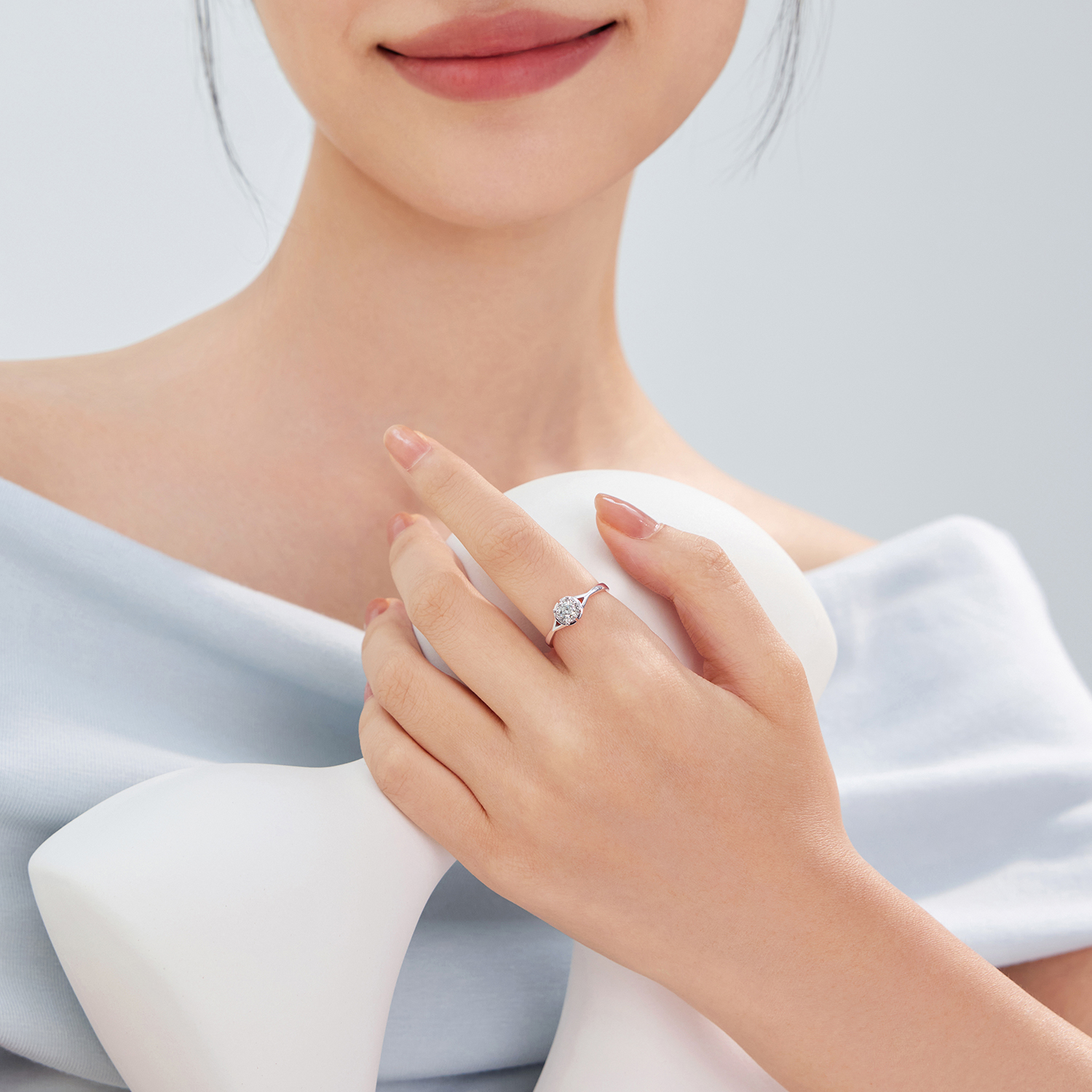 【成毅同款】【成毅同款】六福珠宝爱很美闪耀之爱钻石戒指女18k金钻戒LB34975【1V1直播看货】