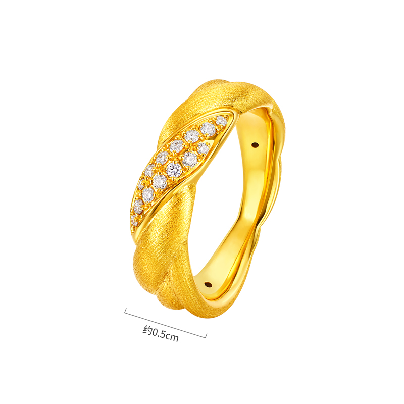 六福珠宝麻花黄金戒指女款手工拉丝5D硬金钻石戒指首饰GDA0033DS