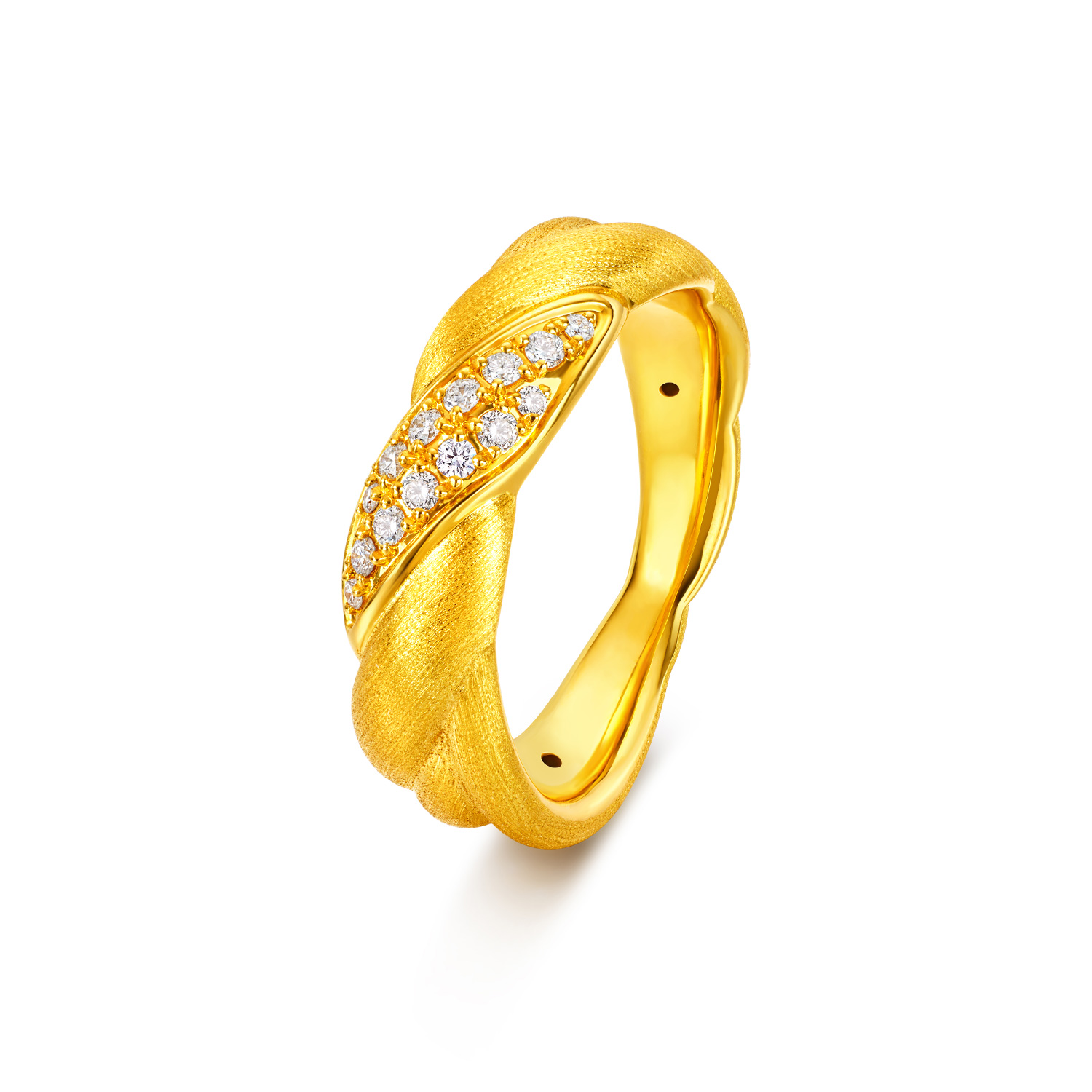 六福珠宝麻花黄金戒指女款手工拉丝5D硬金钻石戒指首饰GDA0033DS