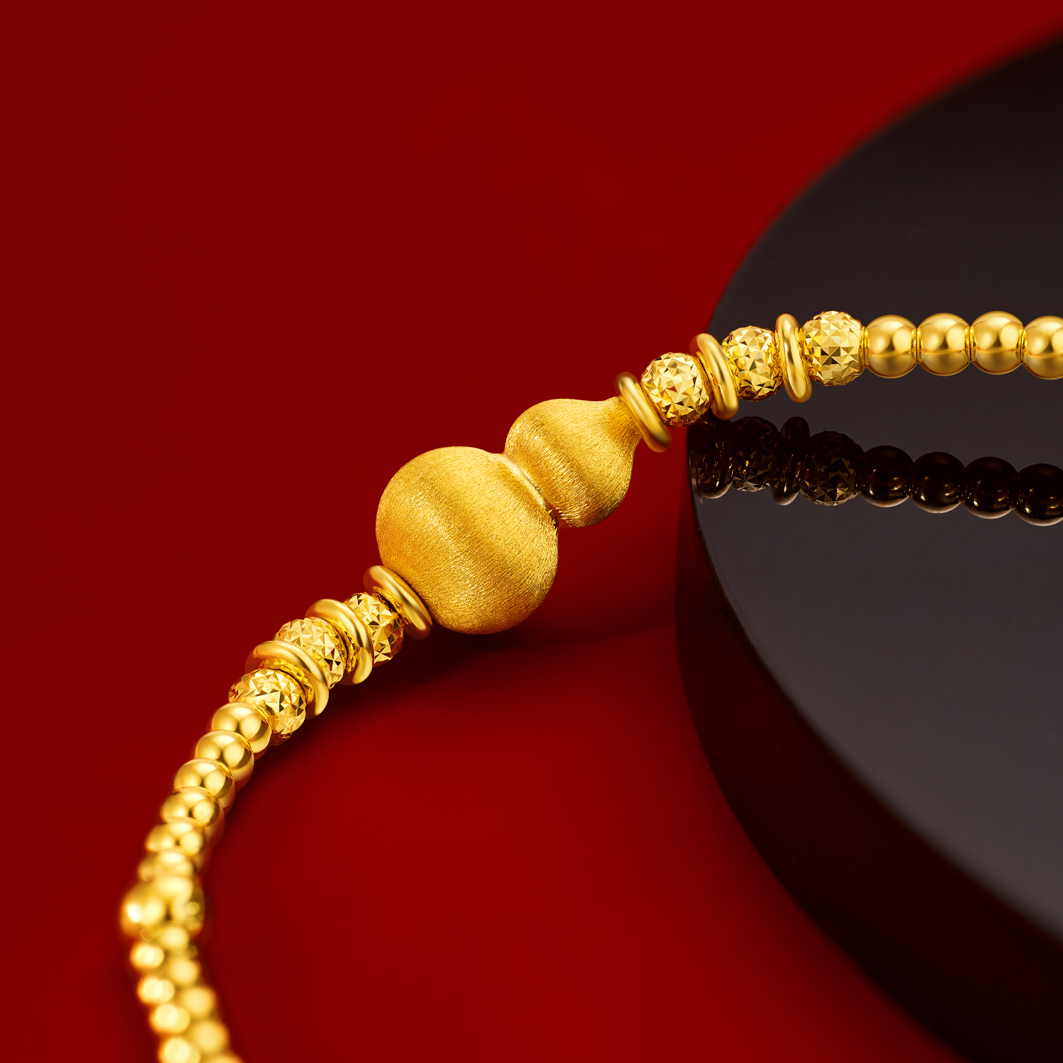 六福珠宝光影金葫芦黄金手链女足金手工拉丝金珠手串计价034949ba【视频看货】