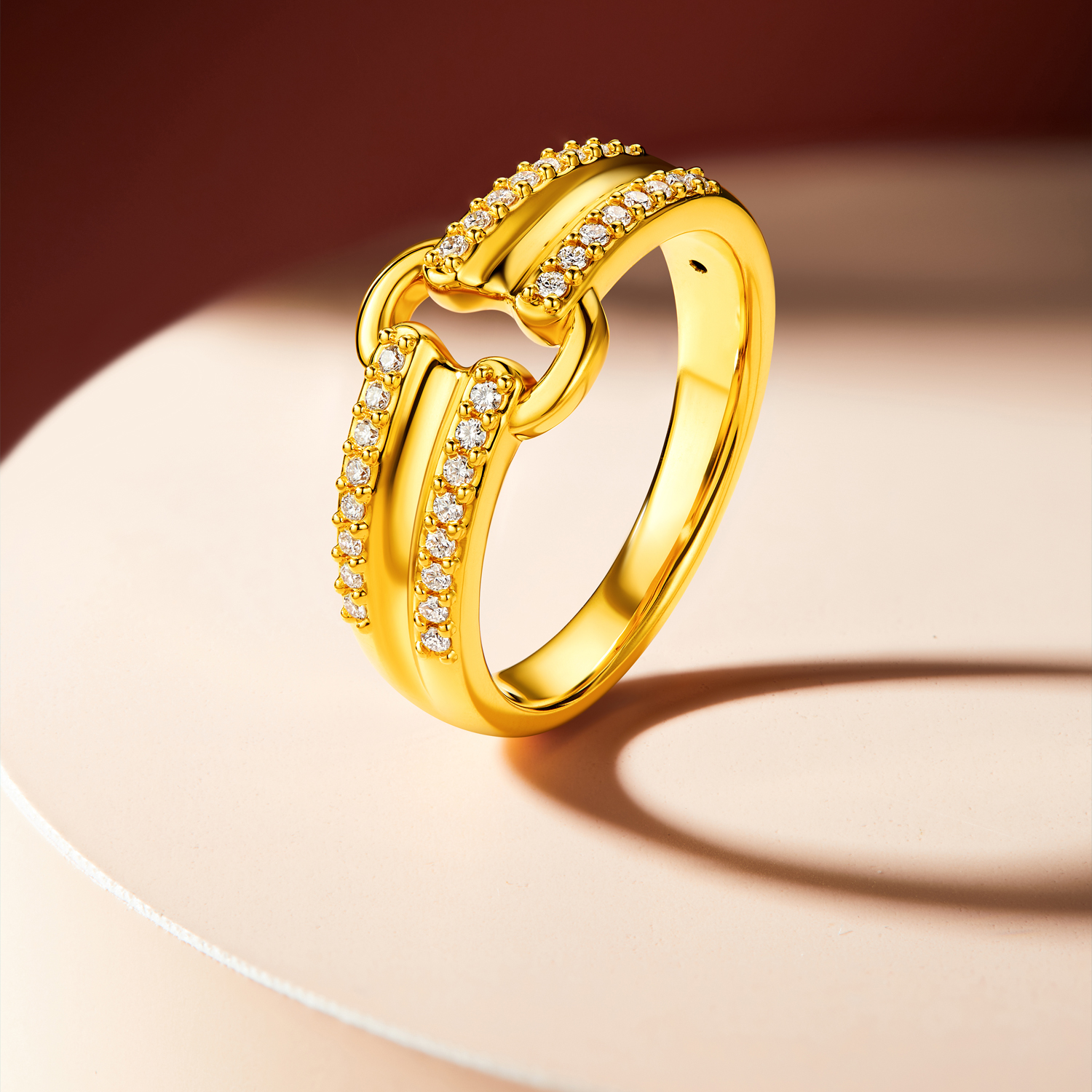 六福珠宝字母O型黄金戒指女款时尚双排钻石戒指足金首饰034619RA【视频看货】