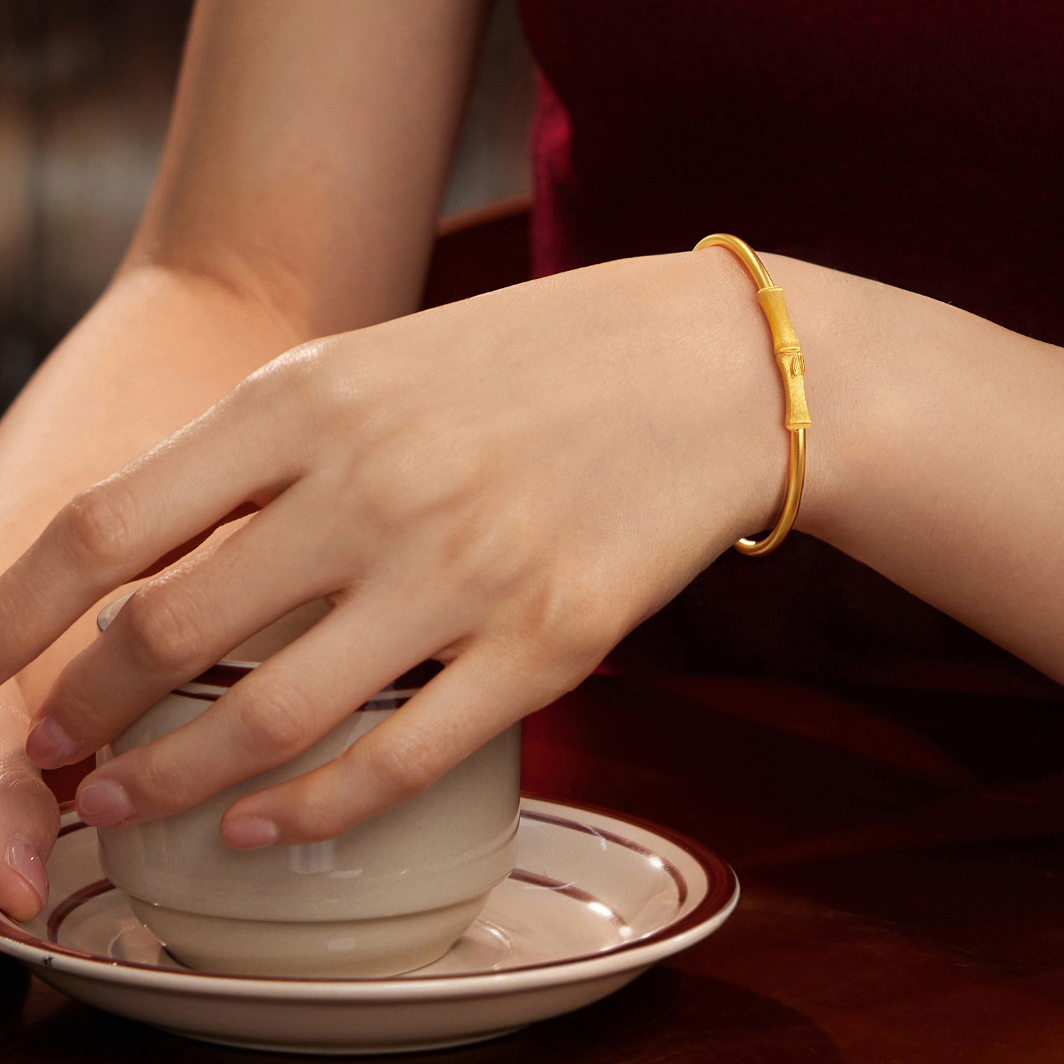 六福珠宝福满传家东方竹韵古法黄金手镯手工拉丝竹节计价033697aa【视频看货】