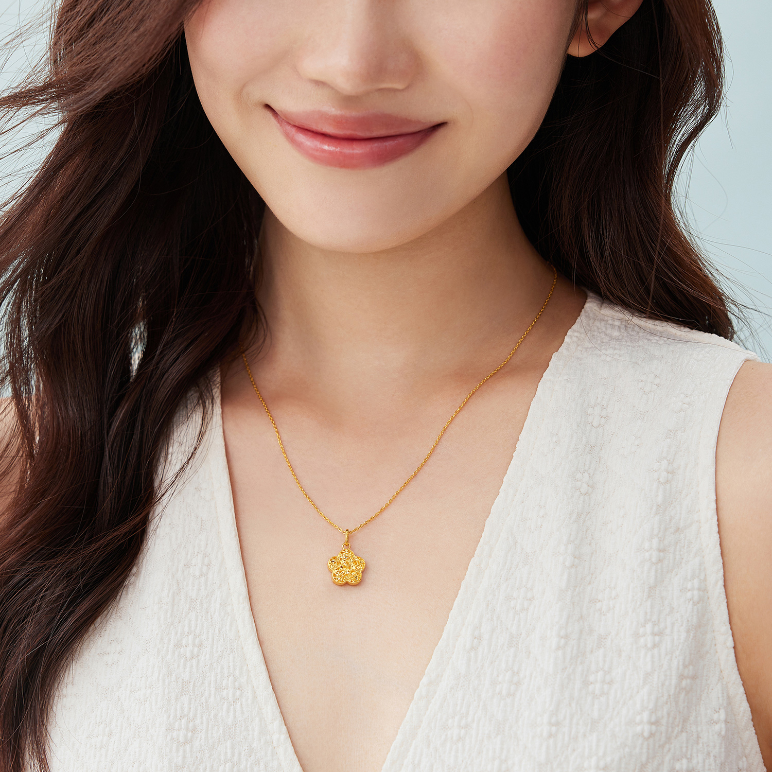 【店庆特惠】六福珠宝花海倾心黄金吊坠编织爱心桃花足金四叶花计价GJG0147DS